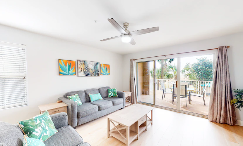 Gulf-view condo near beach with balcony, W&D, pool, gym, & WiFi - snowbirds OK