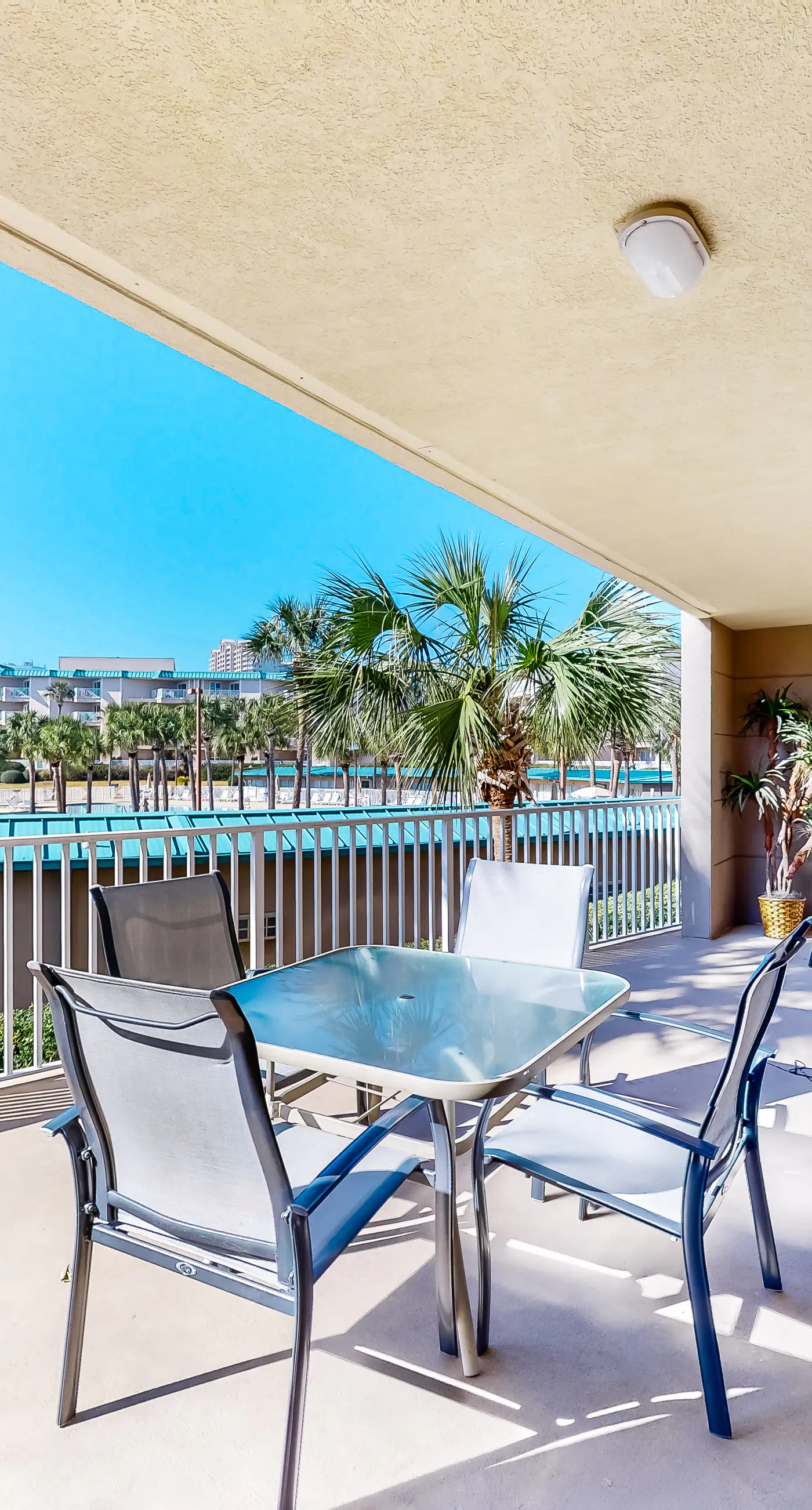 Gulf-view condo near beach with balcony, W&D, pool, gym, & WiFi - snowbirds OK