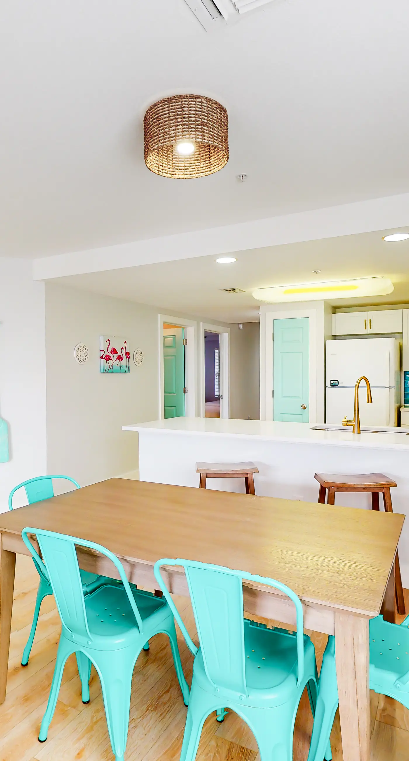 Gulf-view condo near beach with balcony, W&D, pool, gym, & WiFi - snowbirds OK