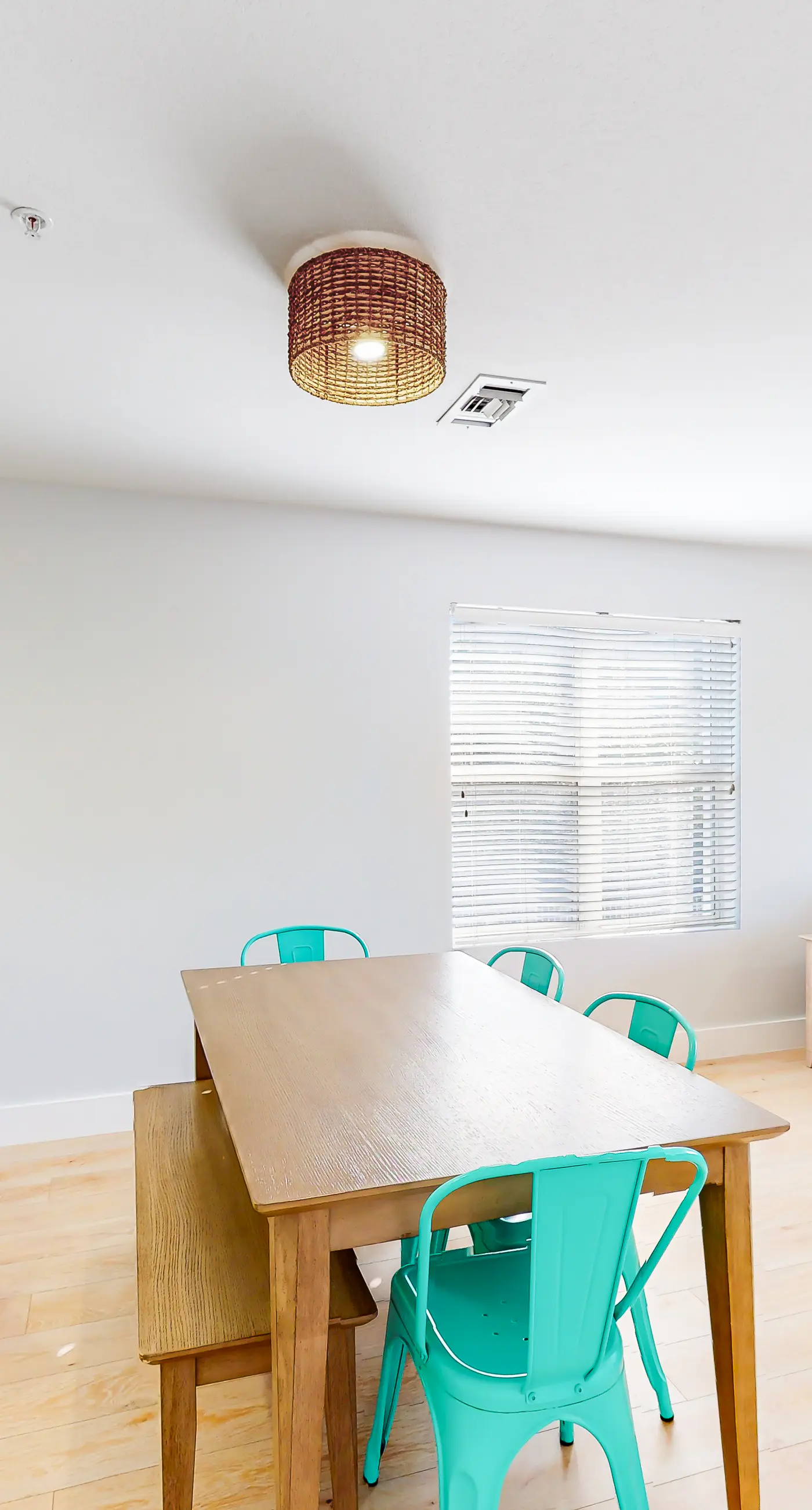 Gulf-view condo near beach with balcony, W&D, pool, gym, & WiFi - snowbirds OK