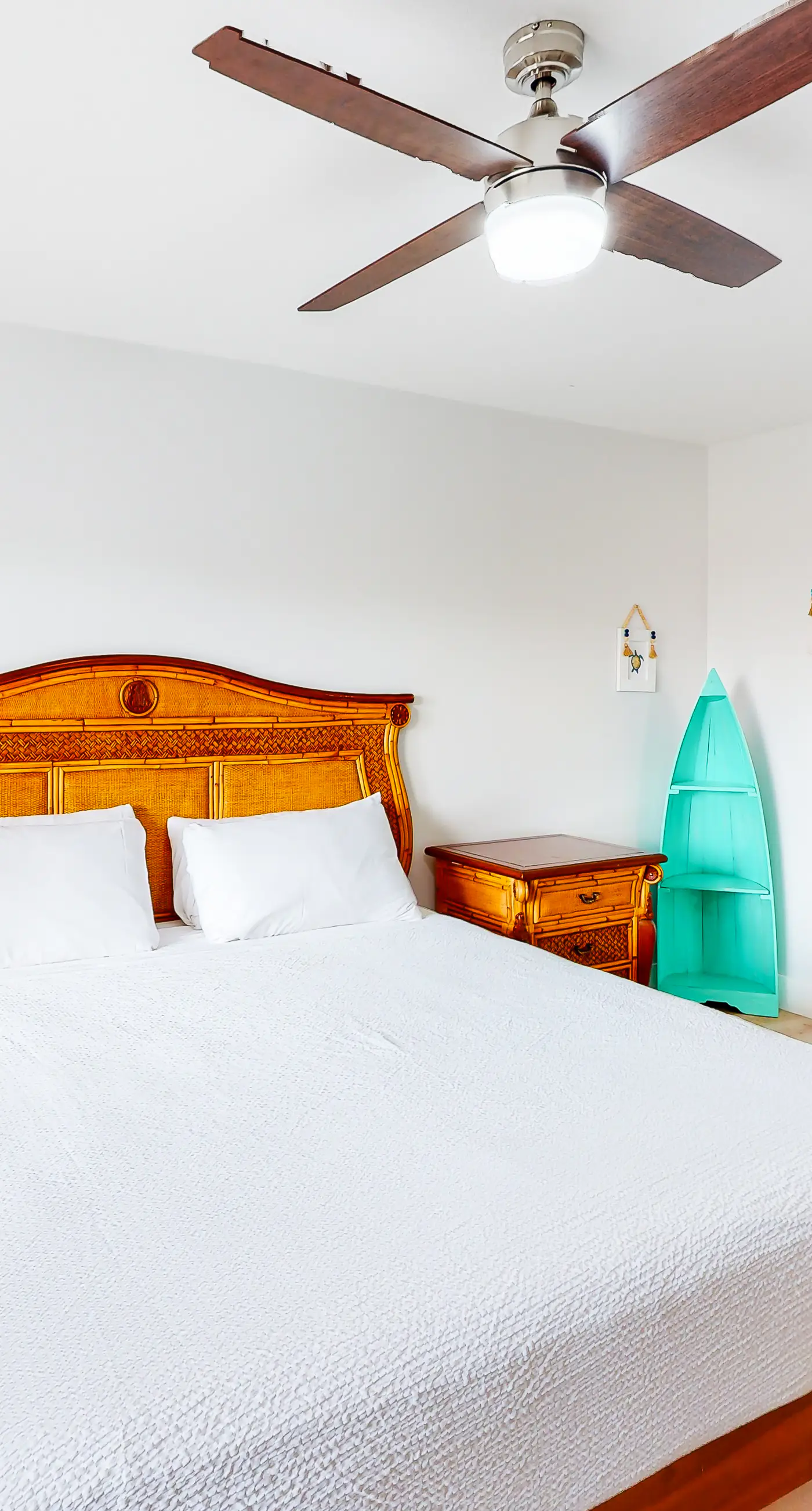 Gulf-view condo near beach with balcony, W&D, pool, gym, & WiFi - snowbirds OK