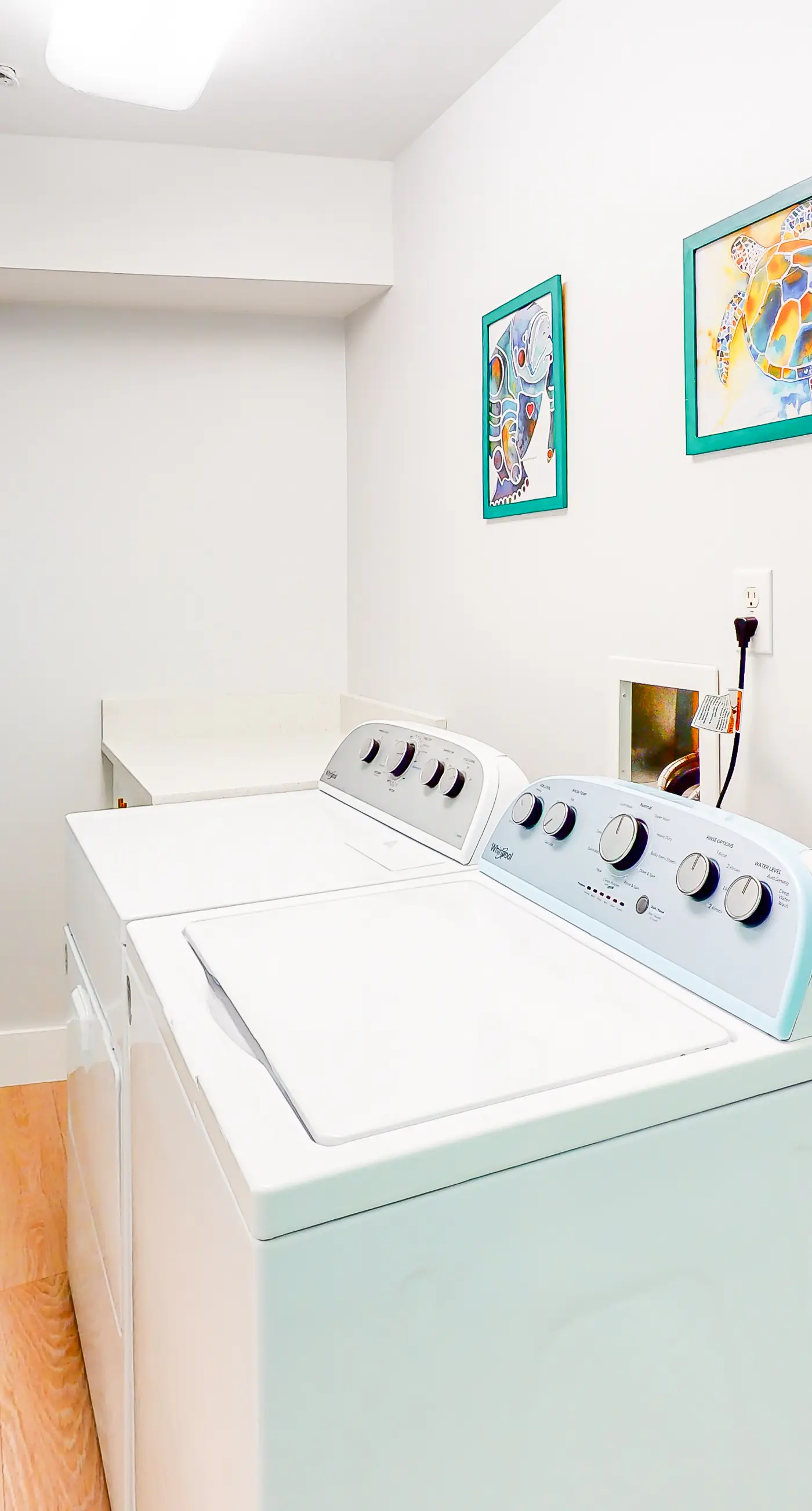 Gulf-view condo near beach with balcony, W&D, pool, gym, & WiFi - snowbirds OK