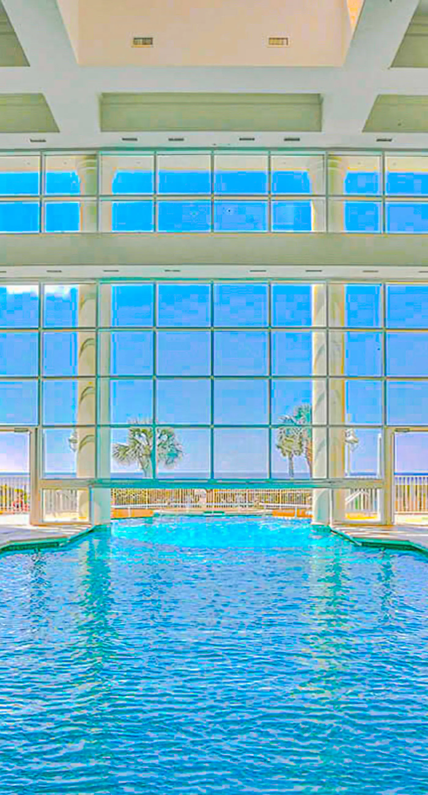 dazzling oceanfront condo with pools, hot tub, balcony - steps from the sand