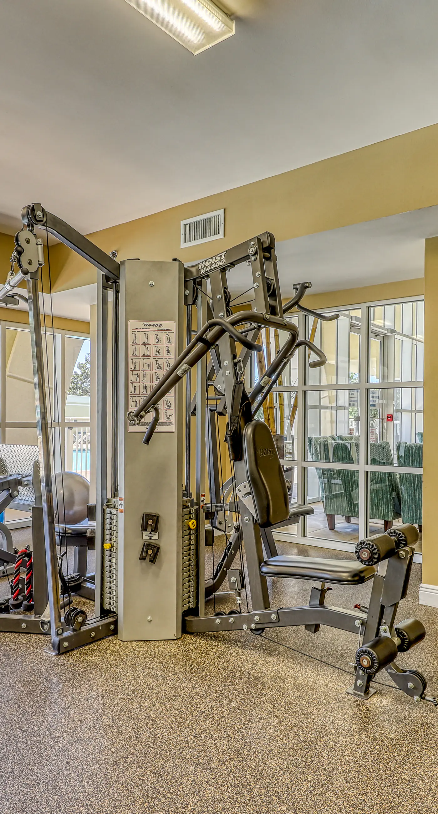 Coastal bay front condo with shared pool, and easy beach access