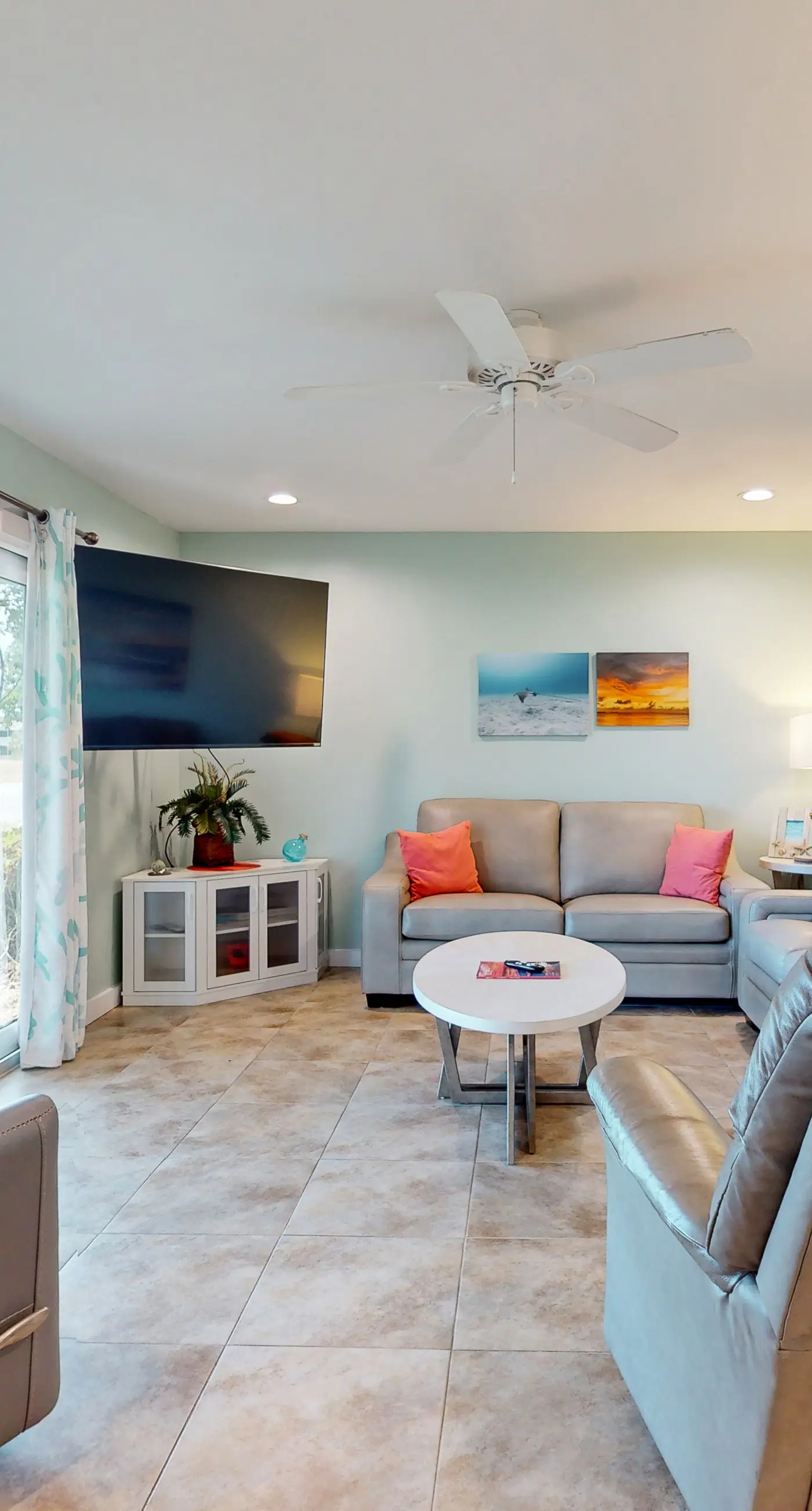 Sunny condo with lake views, outdoor pool, fast WiFi, tennis & central AC