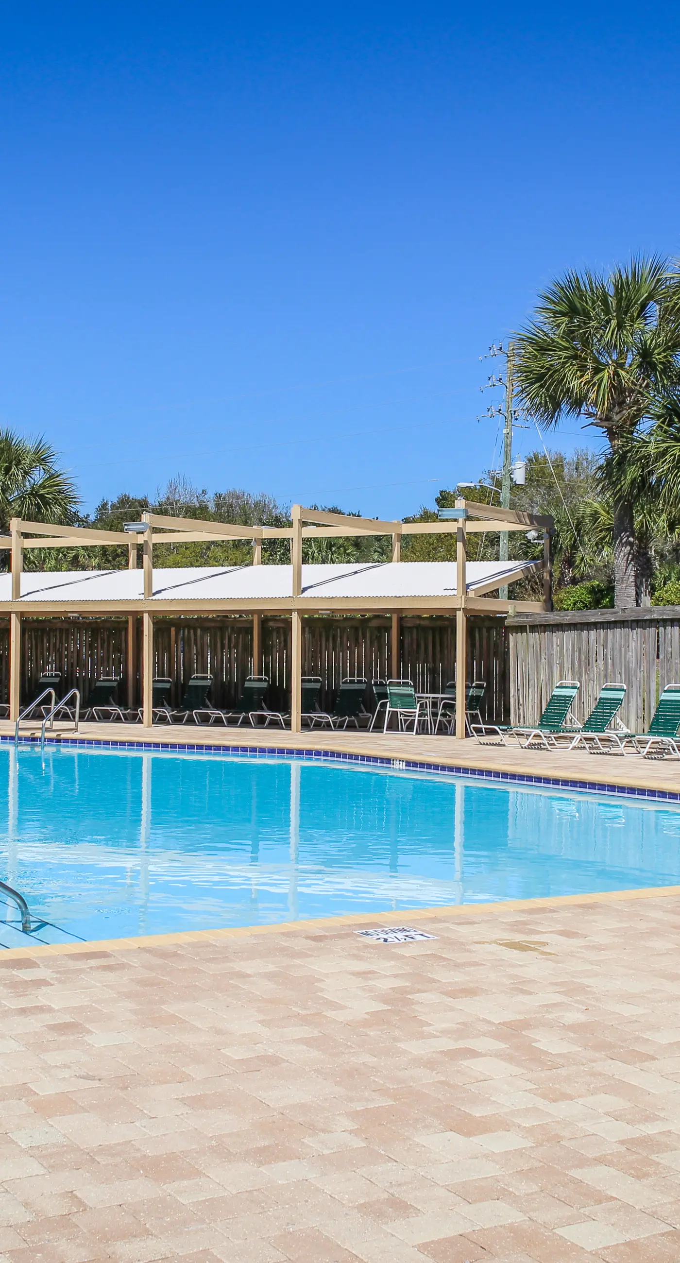 Sunny condo with lake views, outdoor pool, fast WiFi, tennis & central AC