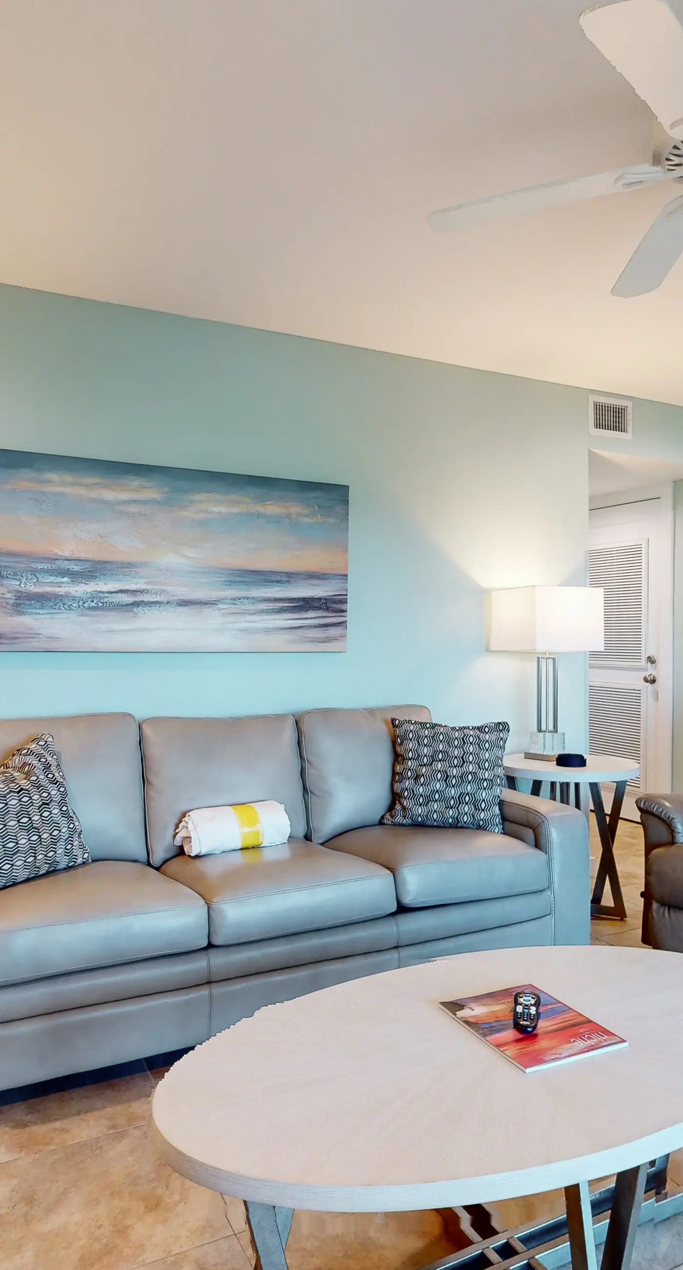 Sunny condo with lake views, outdoor pool, fast WiFi, tennis & central AC