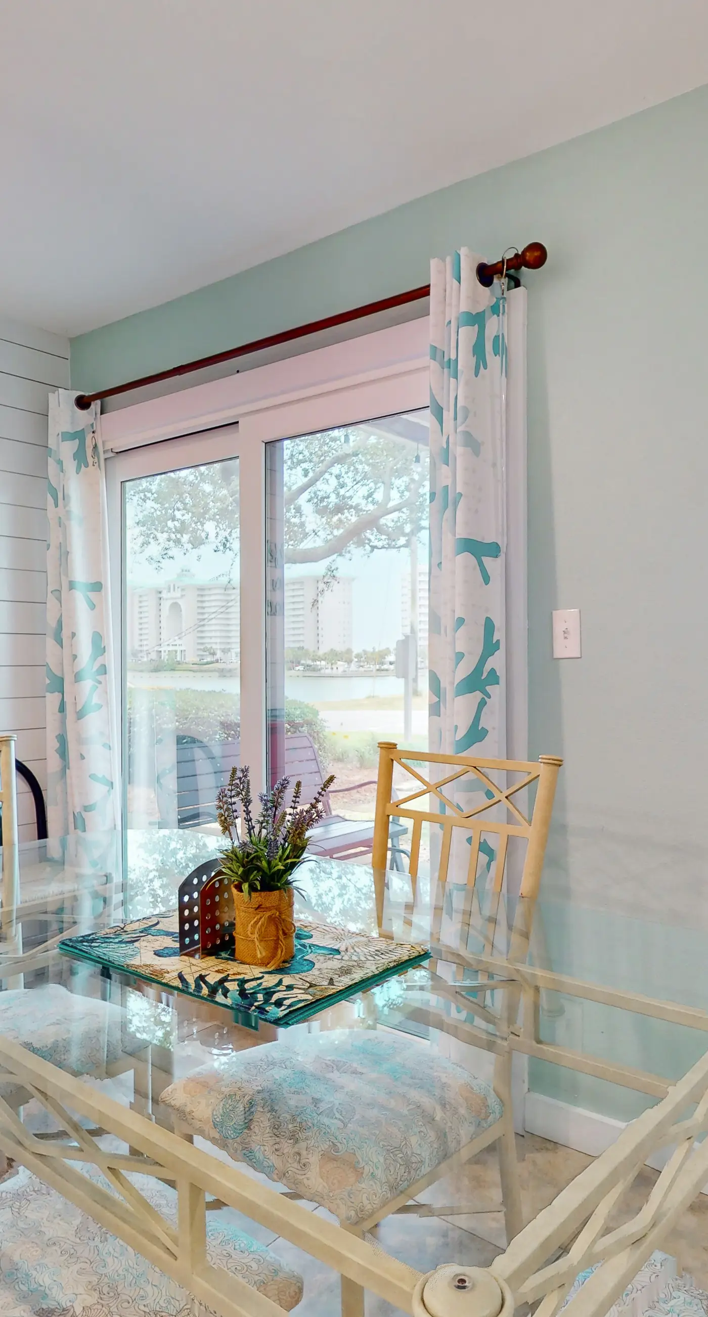 Sunny condo with lake views, outdoor pool, fast WiFi, tennis & central AC