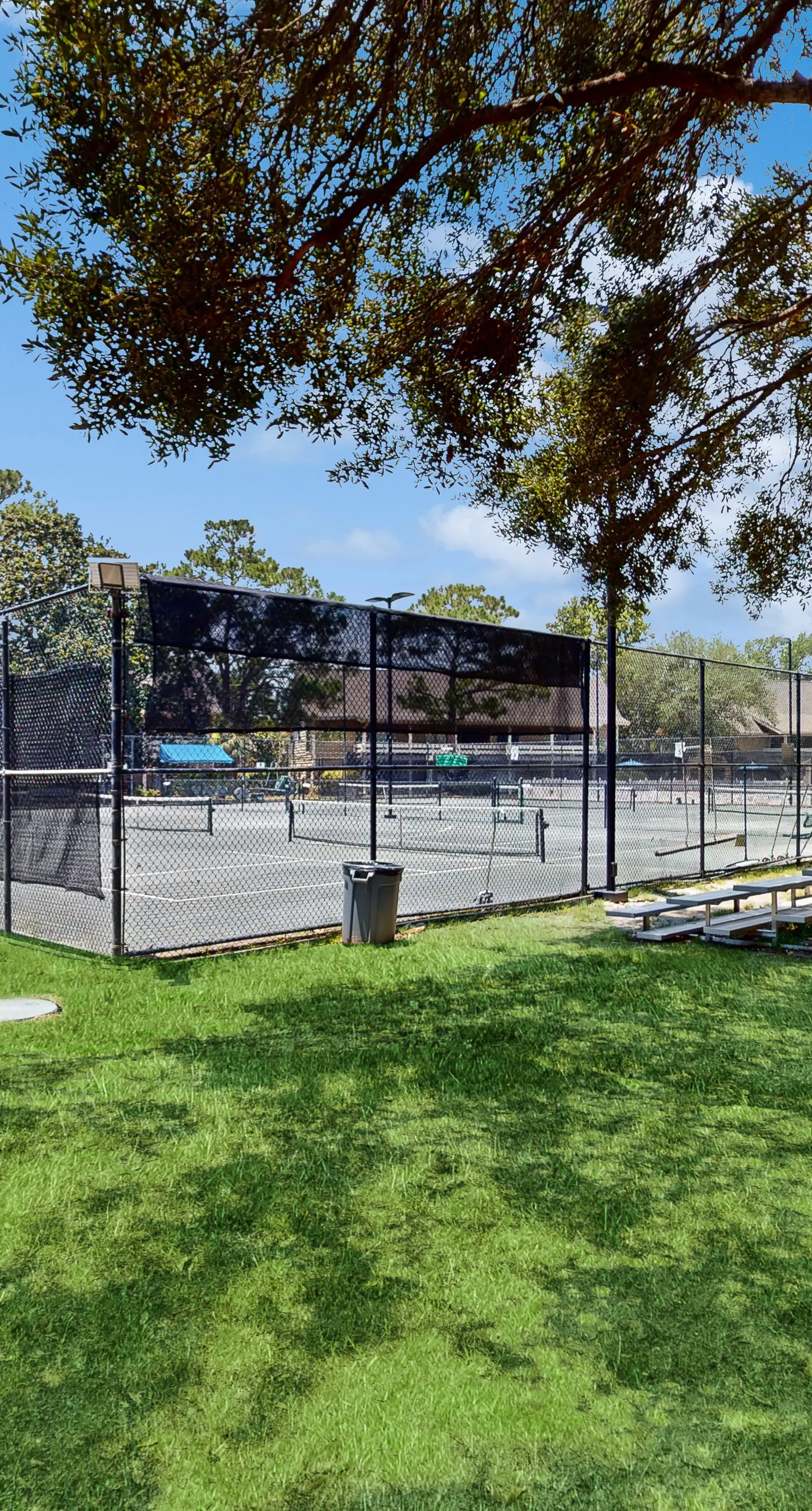 Sunny condo with lake views, outdoor pool, fast WiFi, tennis & central AC