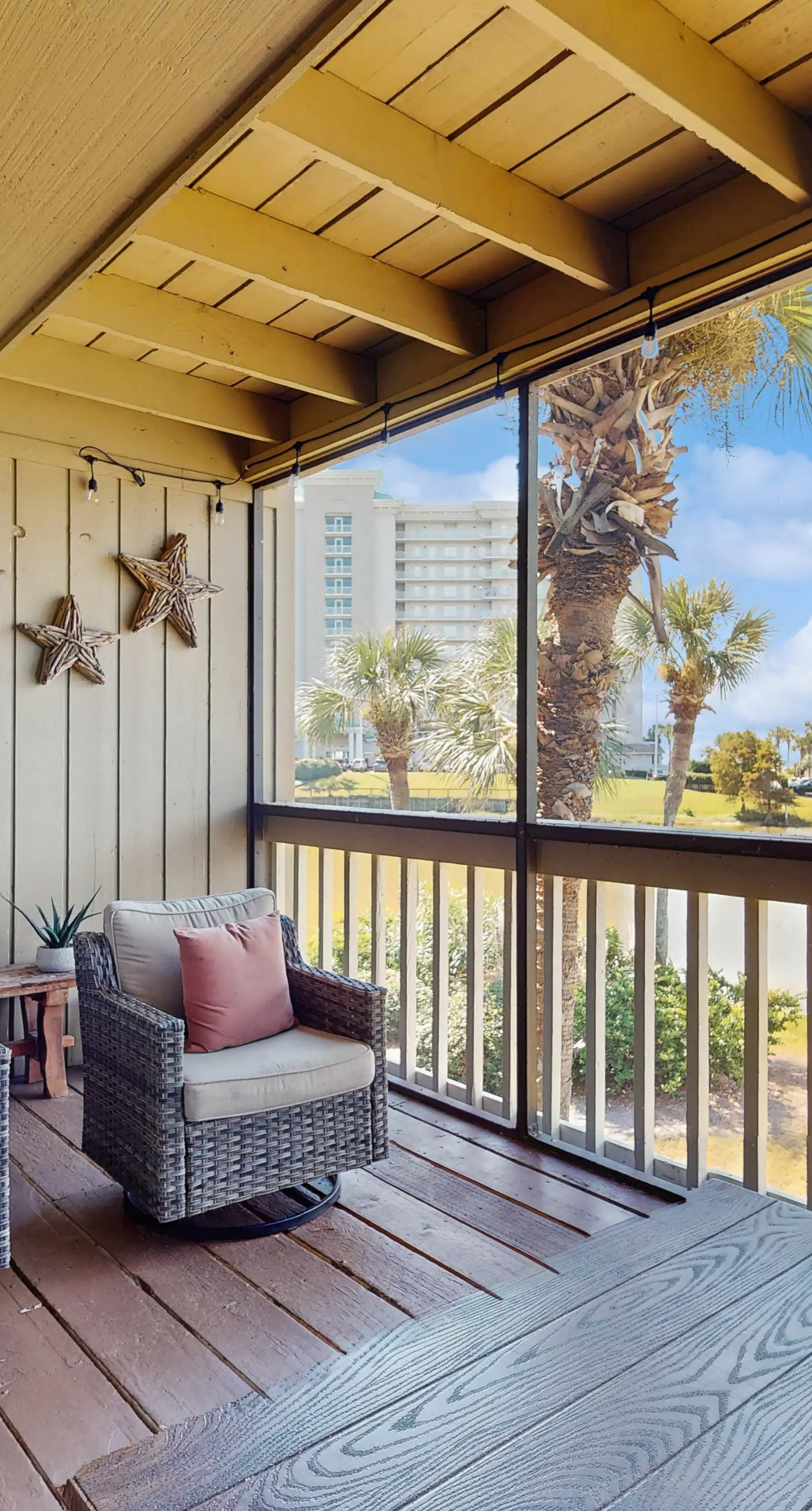 Lakefront condo near the beach with shared pool & two balconies - snowbird friendly
