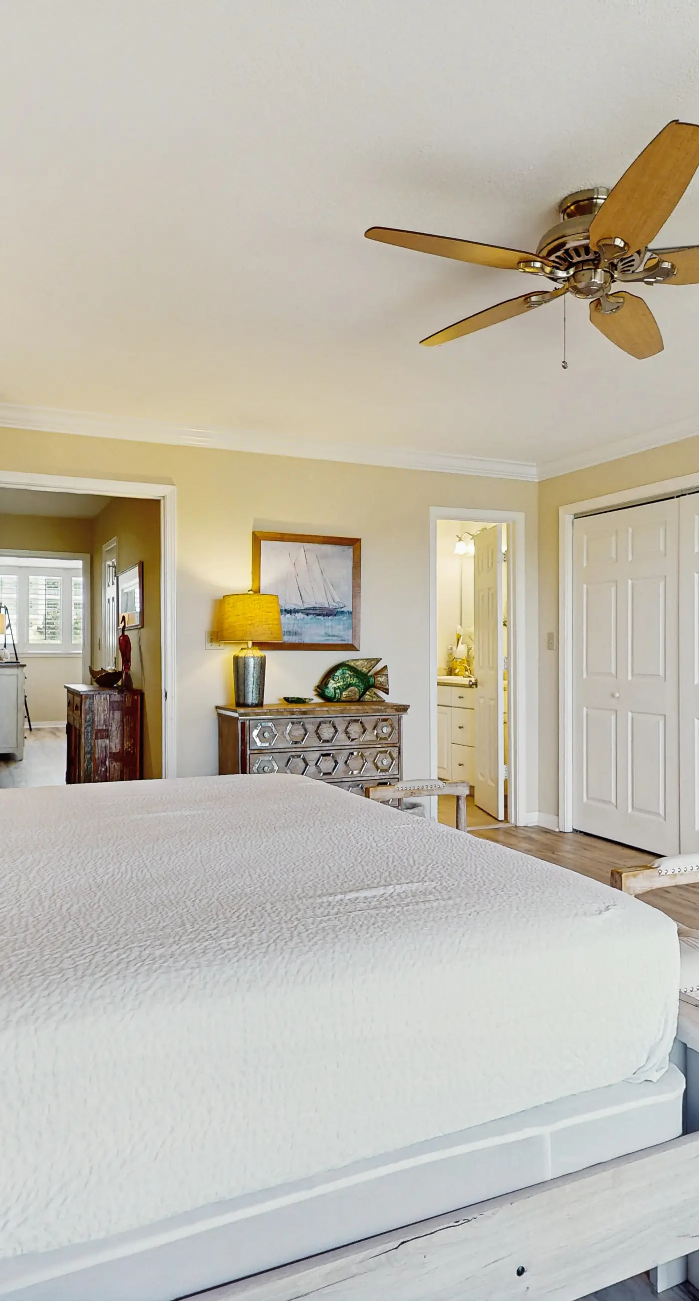 Lakefront condo near the beach with shared pool & two balconies - snowbird friendly