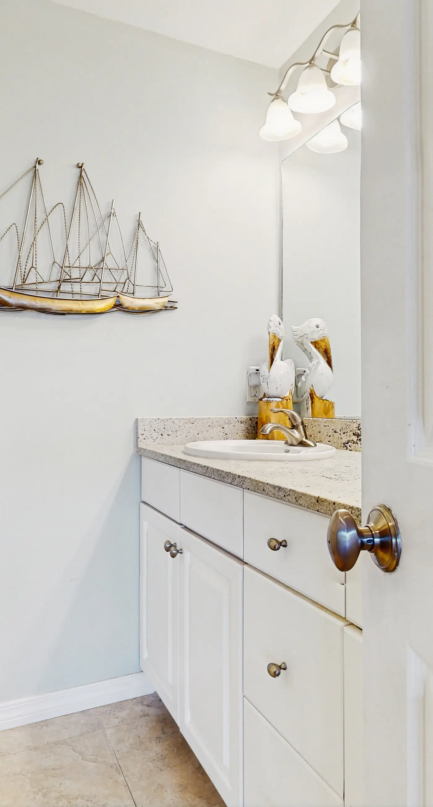 Lakefront condo near the beach with shared pool & two balconies - snowbird friendly