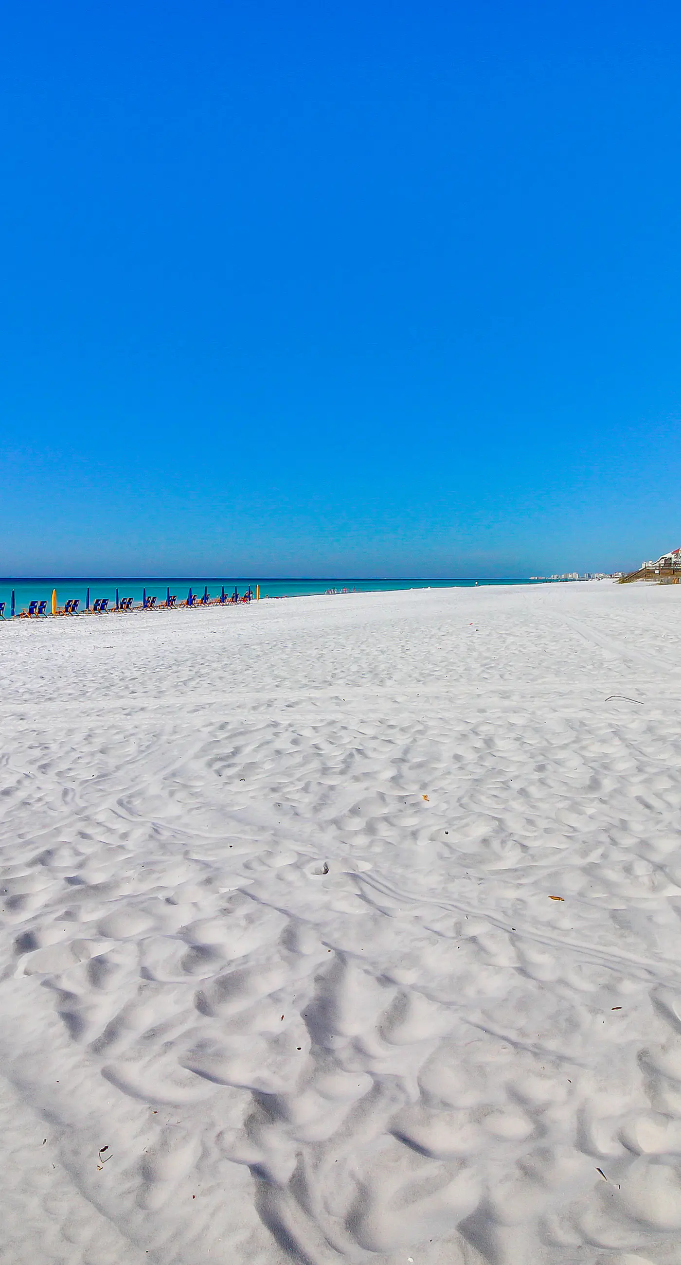 Lakefront condo near the beach with shared pool & two balconies - snowbird friendly