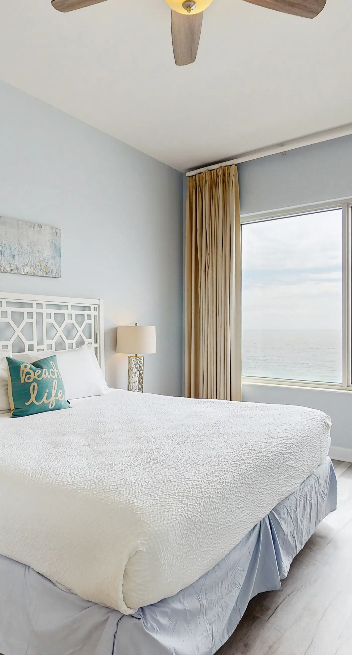 Beautiful and spacious condo with shared pool & beach access