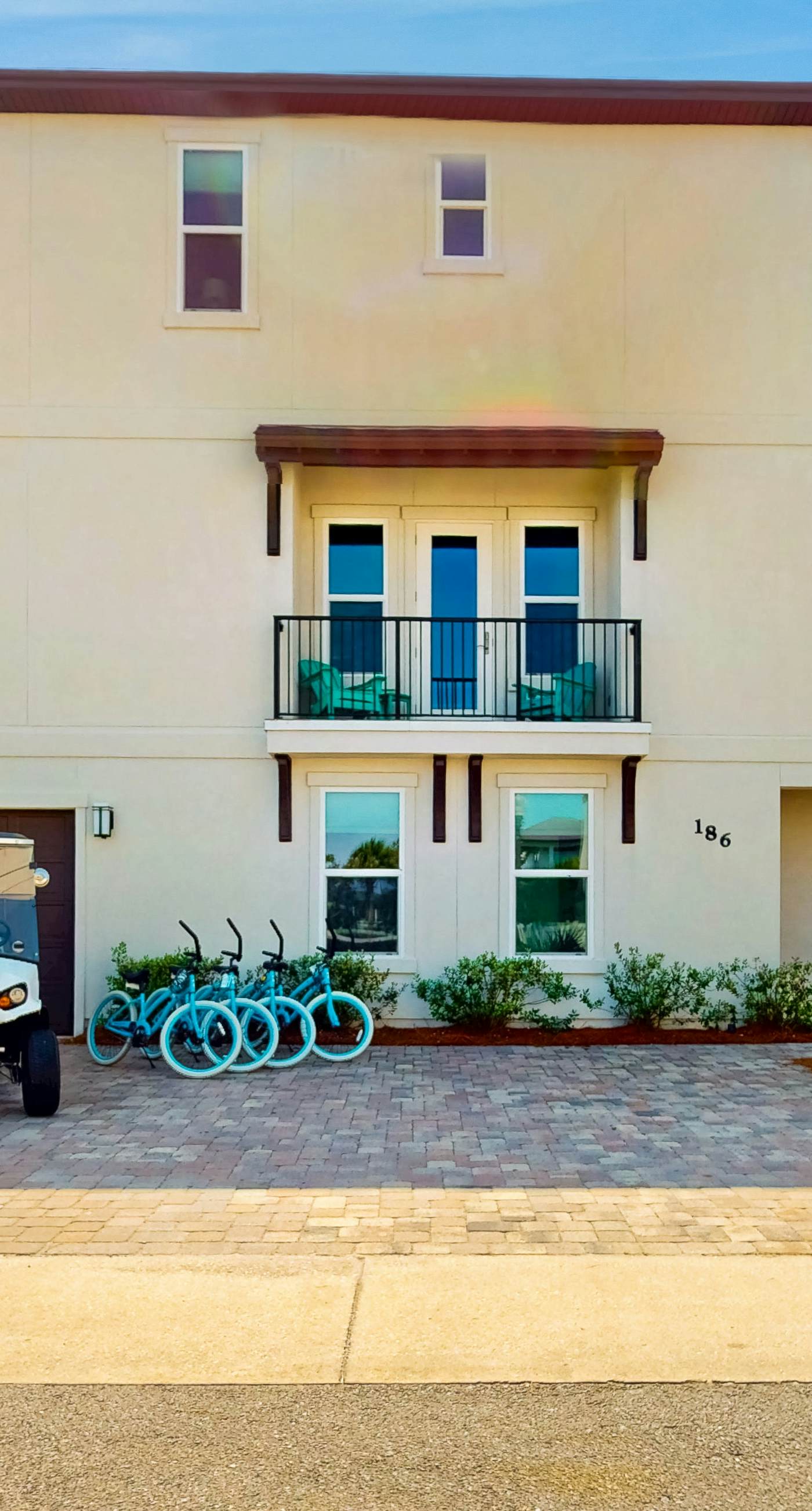 Luxe dog-friendly home - pool access & 5-minute walk to beach