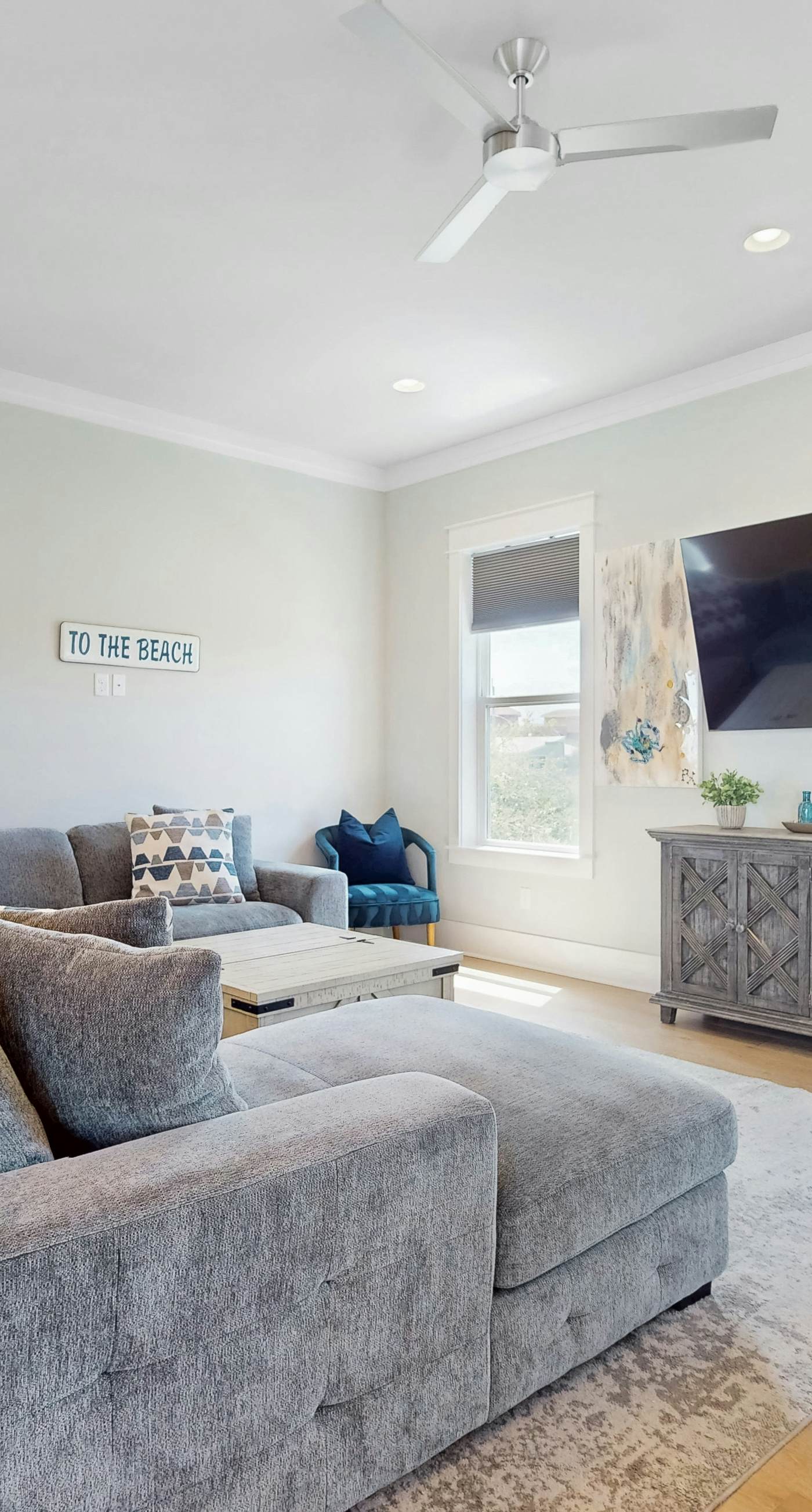 Luxe dog-friendly home - pool access & 5-minute walk to beach