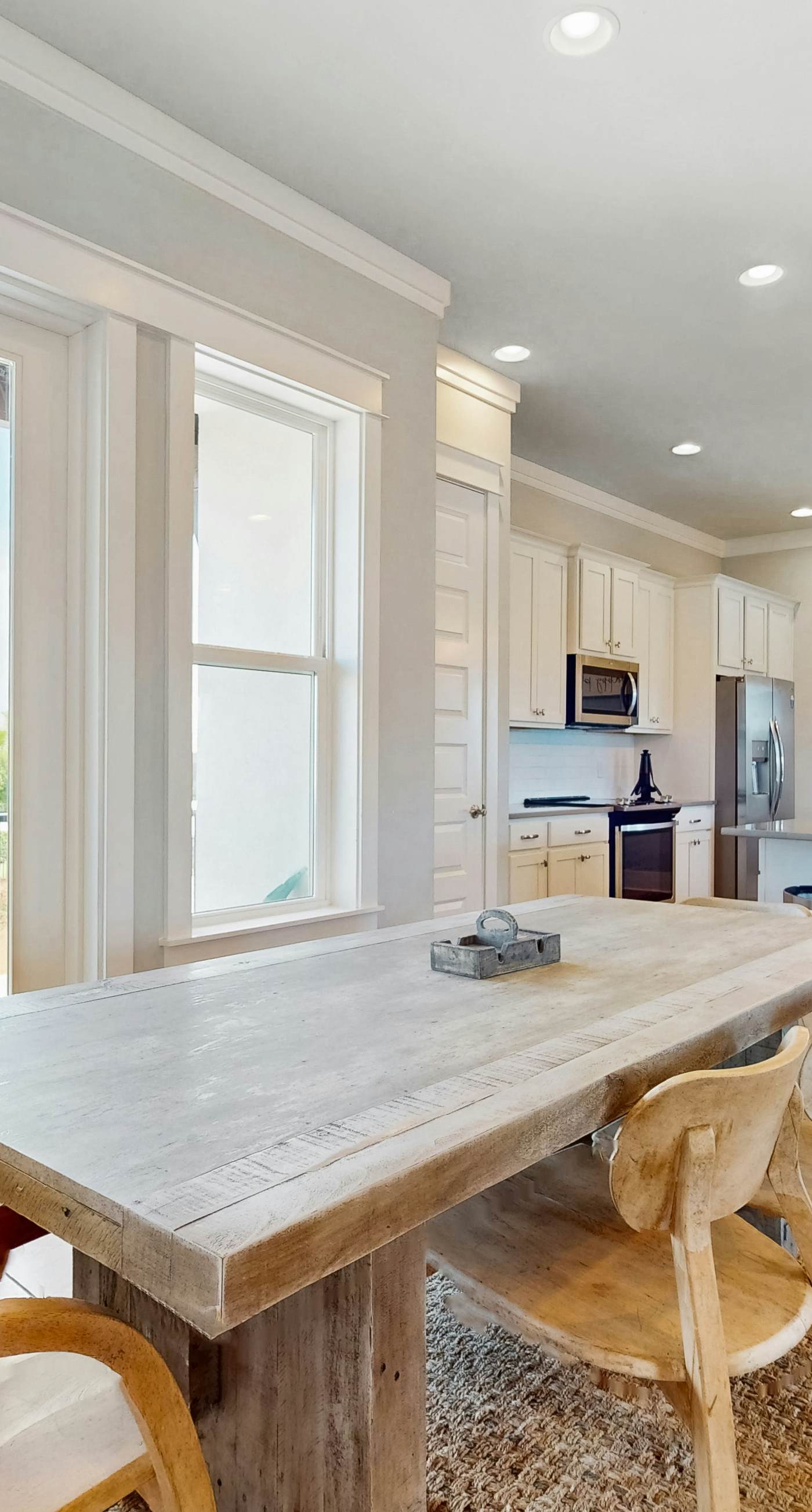 Luxe dog-friendly home - pool access & 5-minute walk to beach