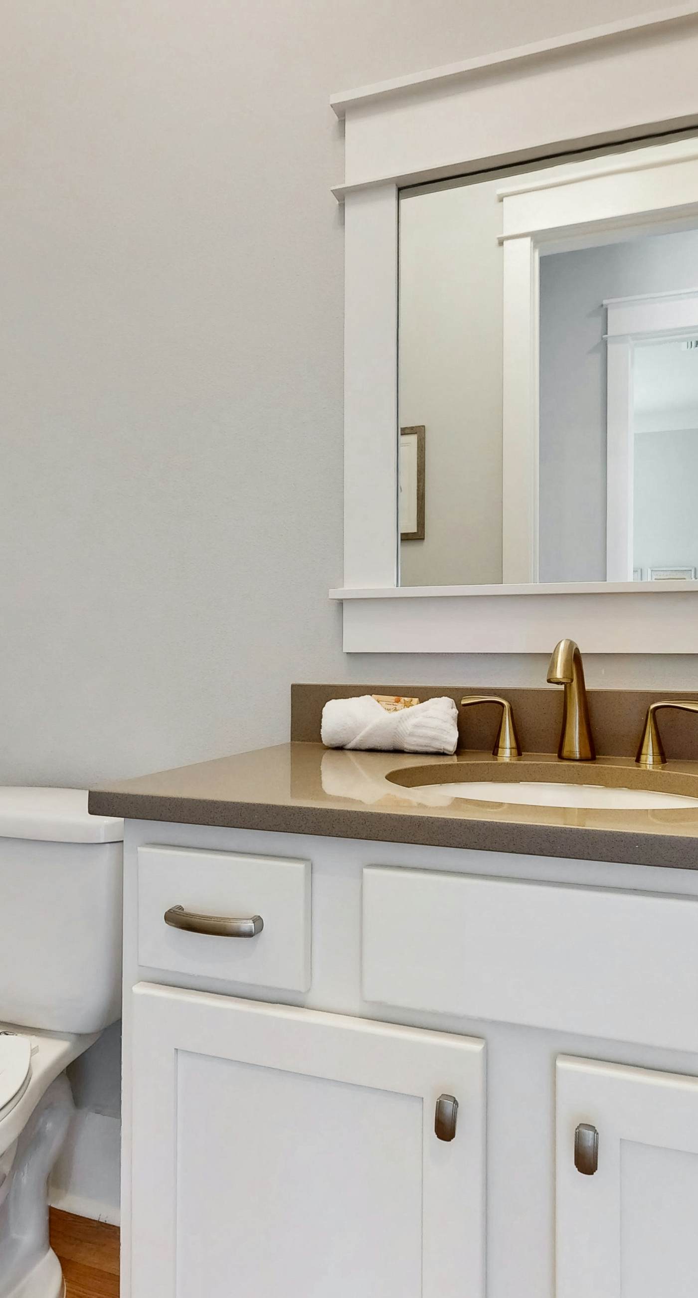 Luxe dog-friendly home - pool access & 5-minute walk to beach