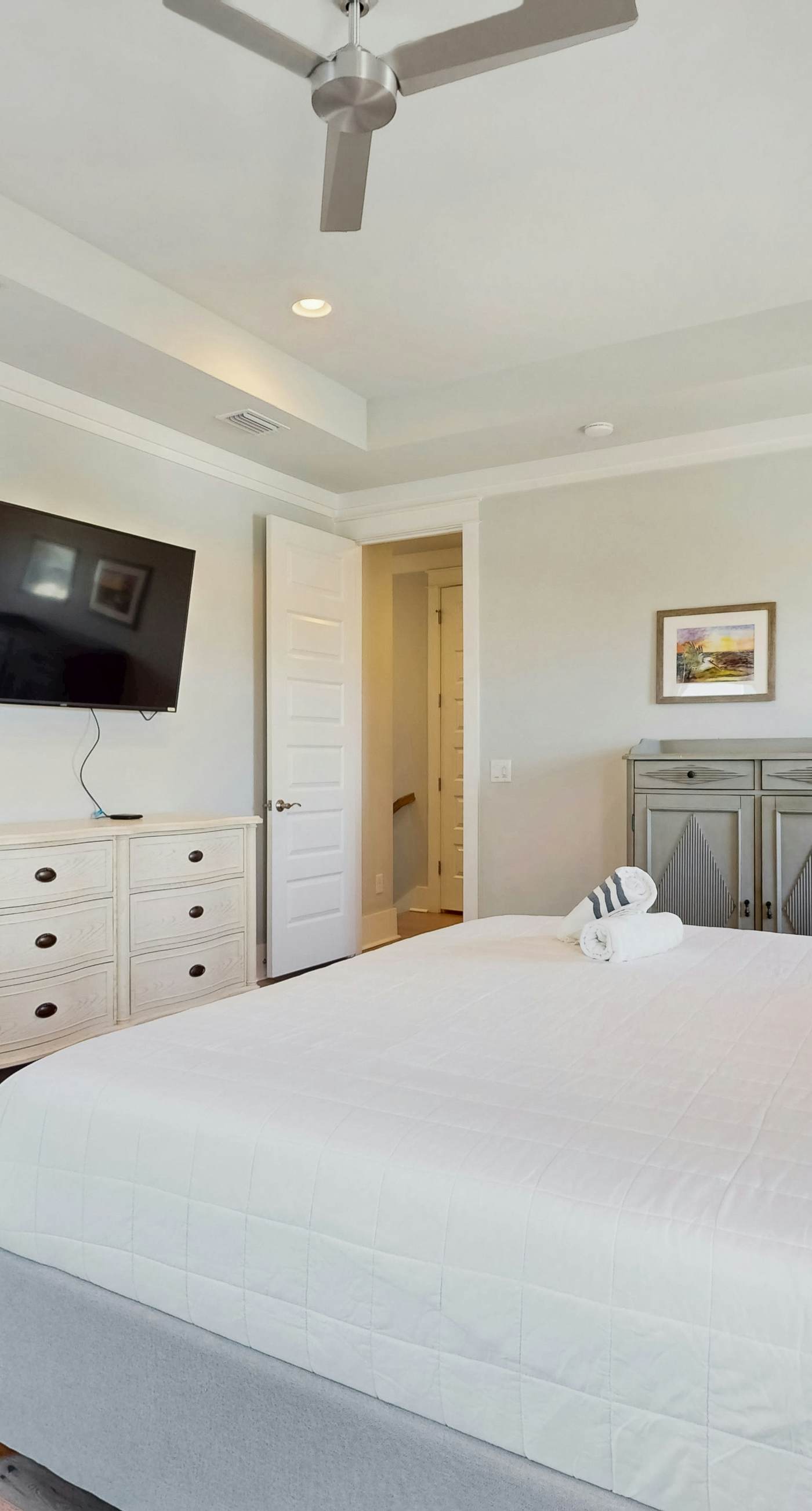 Luxe dog-friendly home - pool access & 5-minute walk to beach