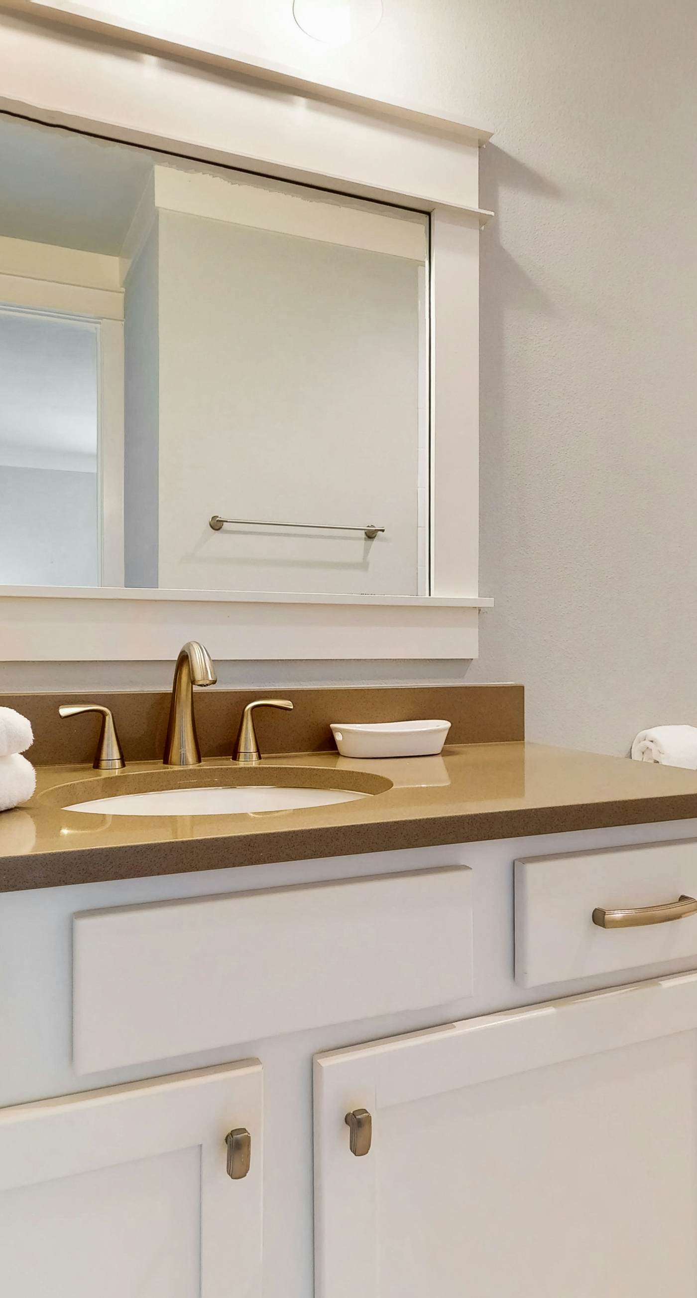 Luxe dog-friendly home - pool access & 5-minute walk to beach