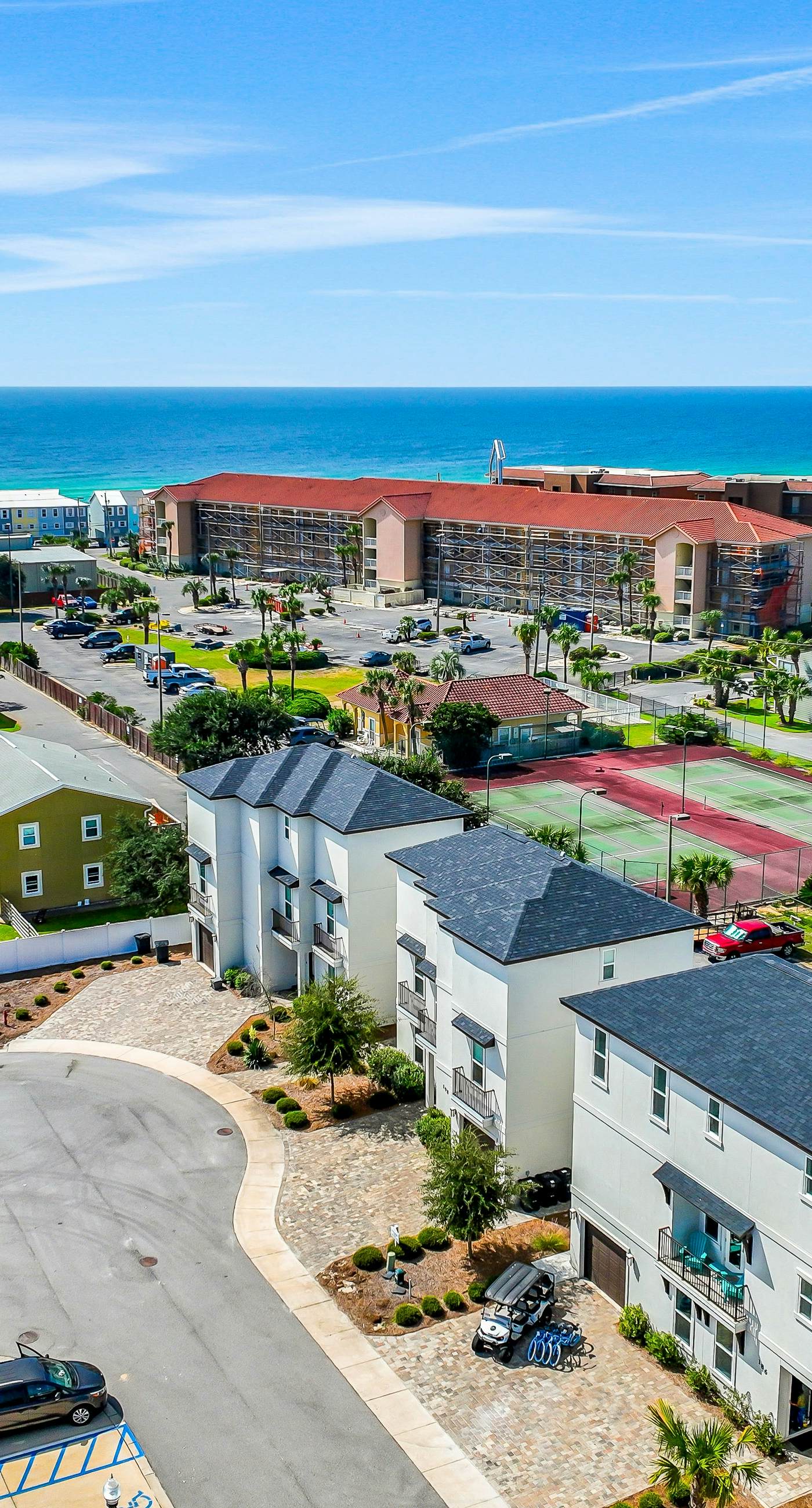 Luxe dog-friendly home - pool access & 5-minute walk to beach