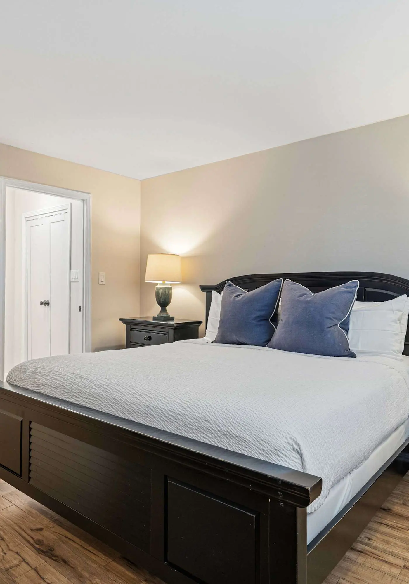 Sunny Seascape Condo with Spacious Balcony - Pools, Golf & Tennis
