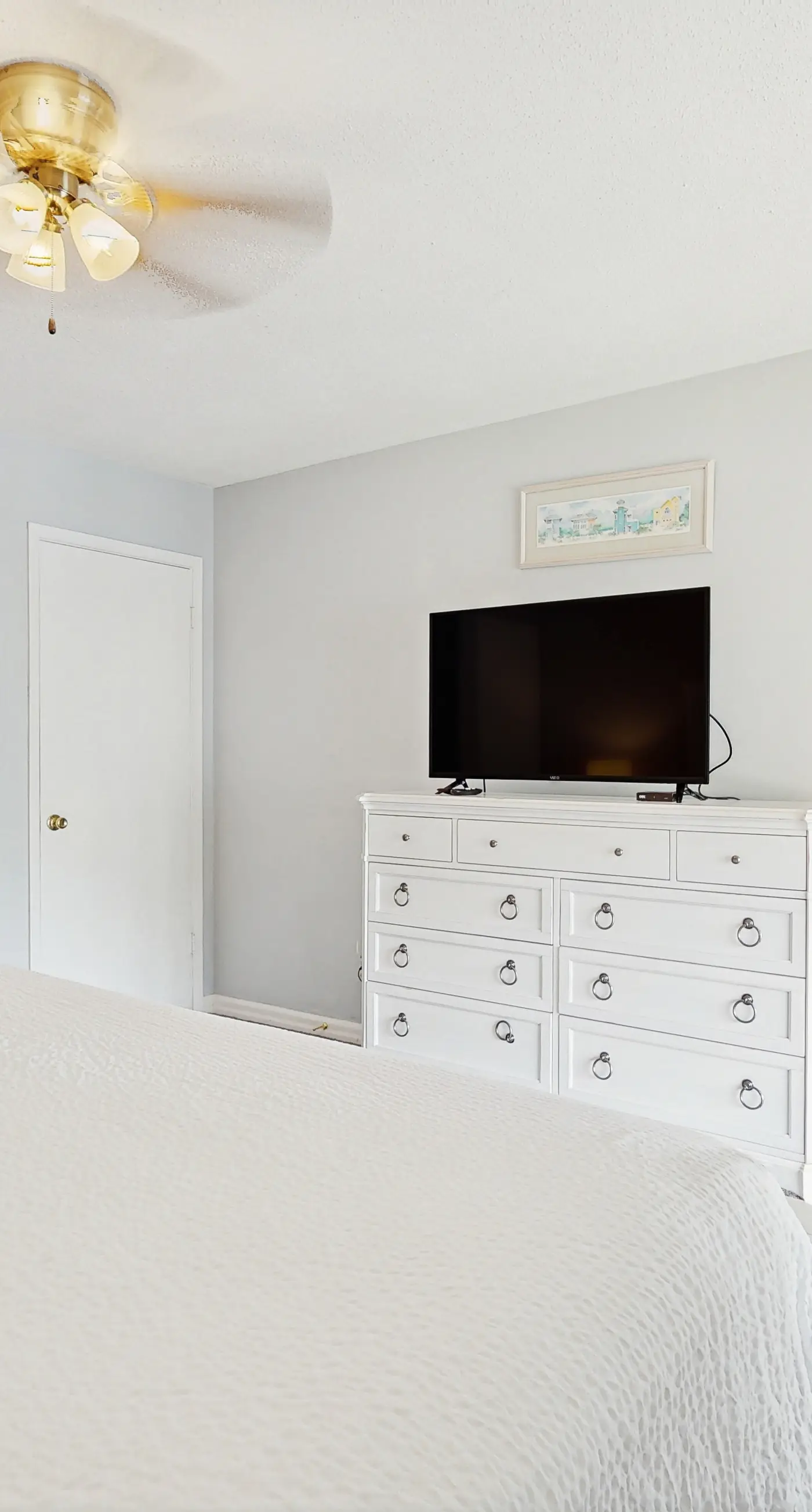 Waterfront townhome with pools, tennis & beach access