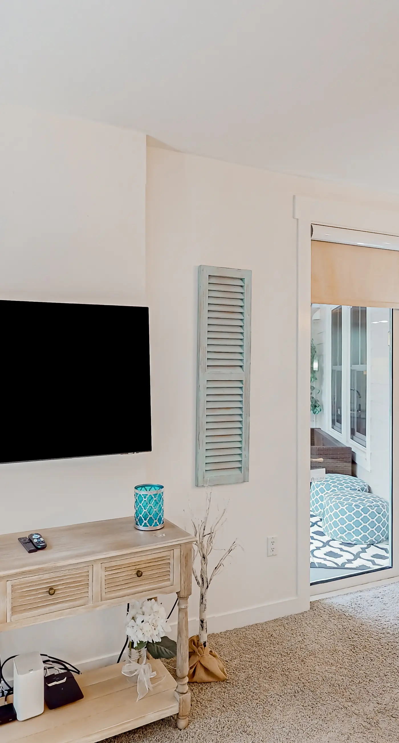 Elegant condo at the Village of Baytowne Wharf with pool, hot tub, & tennis