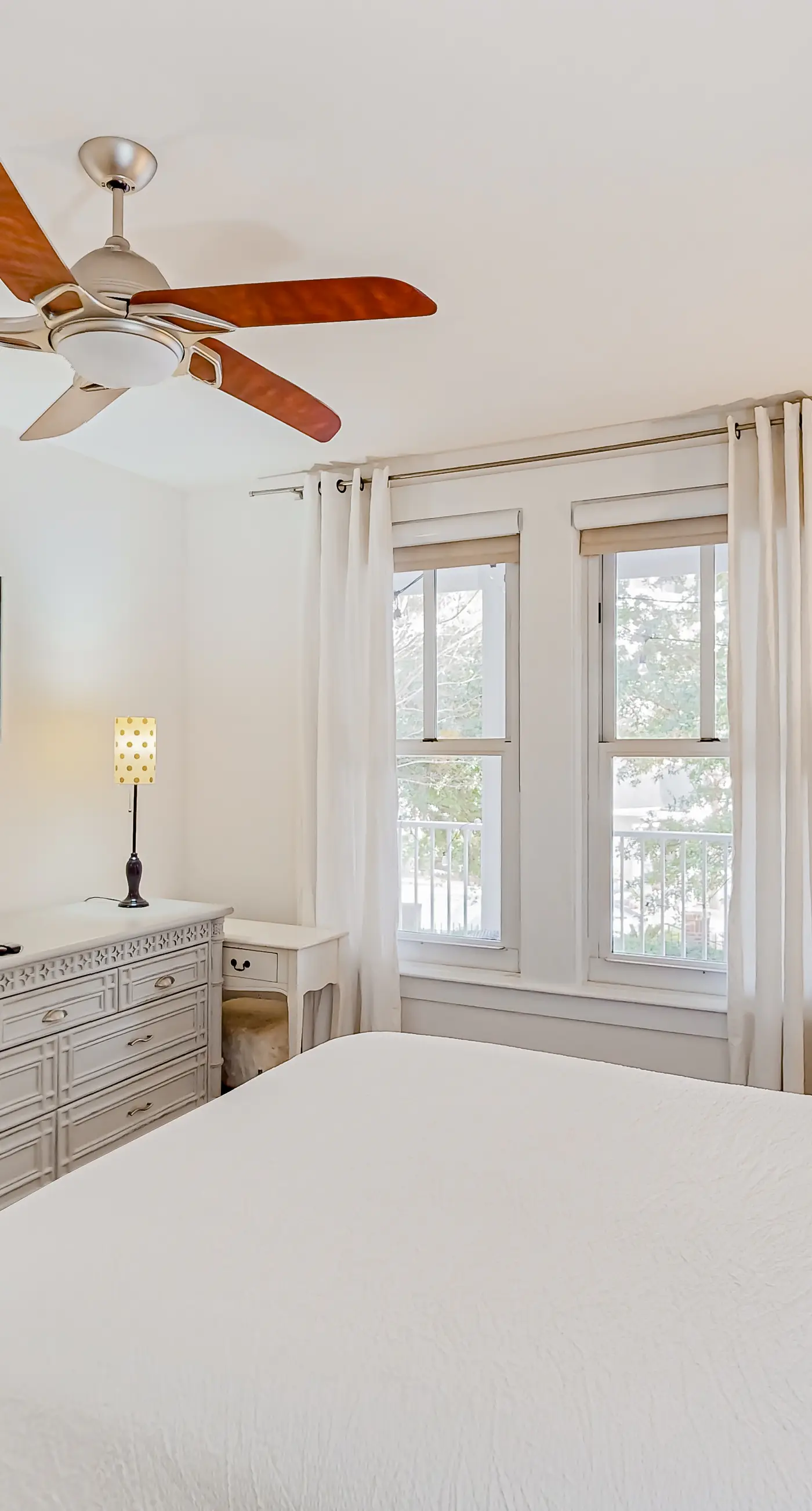 Elegant condo at the Village of Baytowne Wharf with pool, hot tub, & tennis
