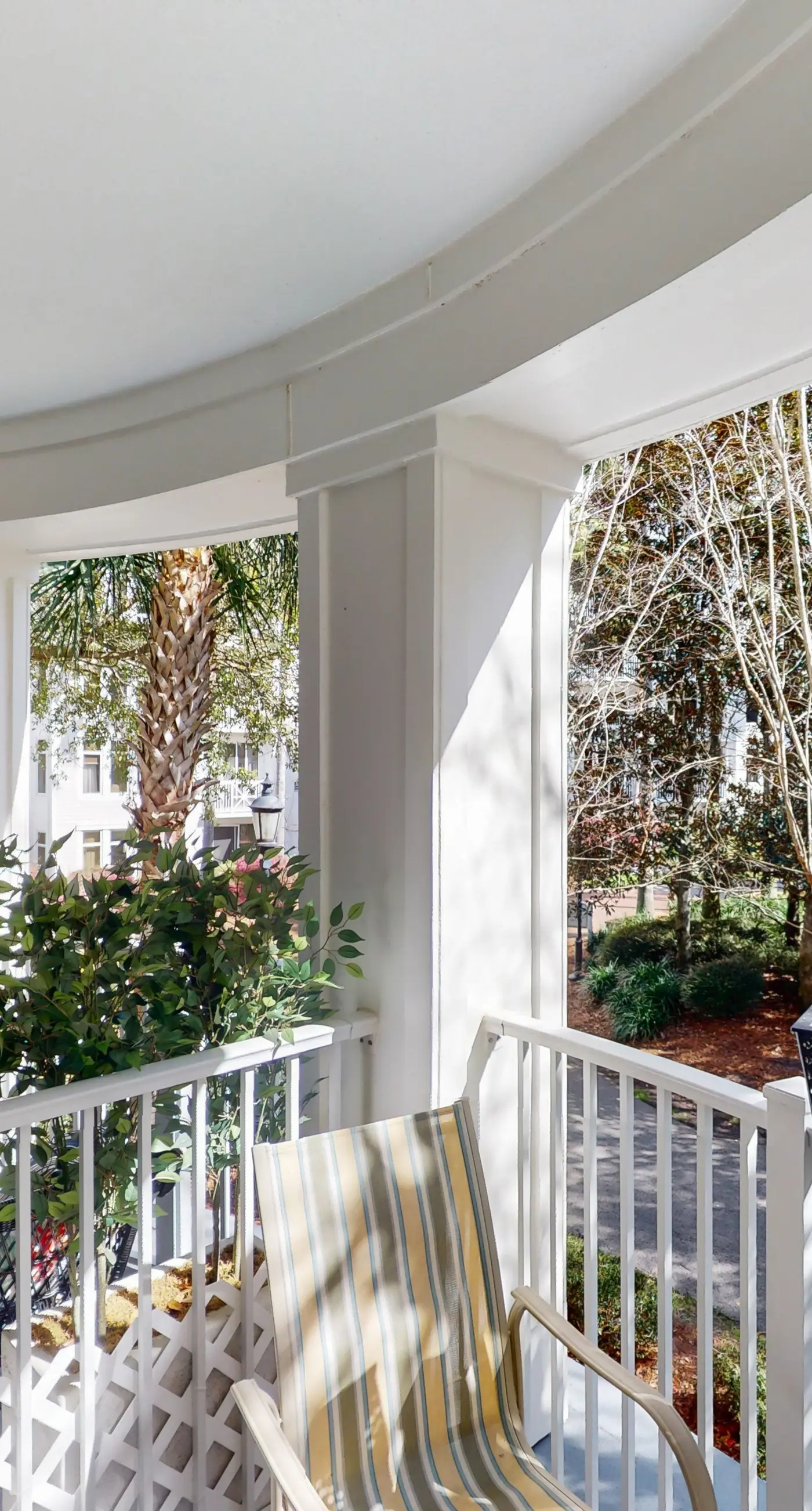 2nd-floor resort condo with balcony, on-site pool, golf, tennis & beach access