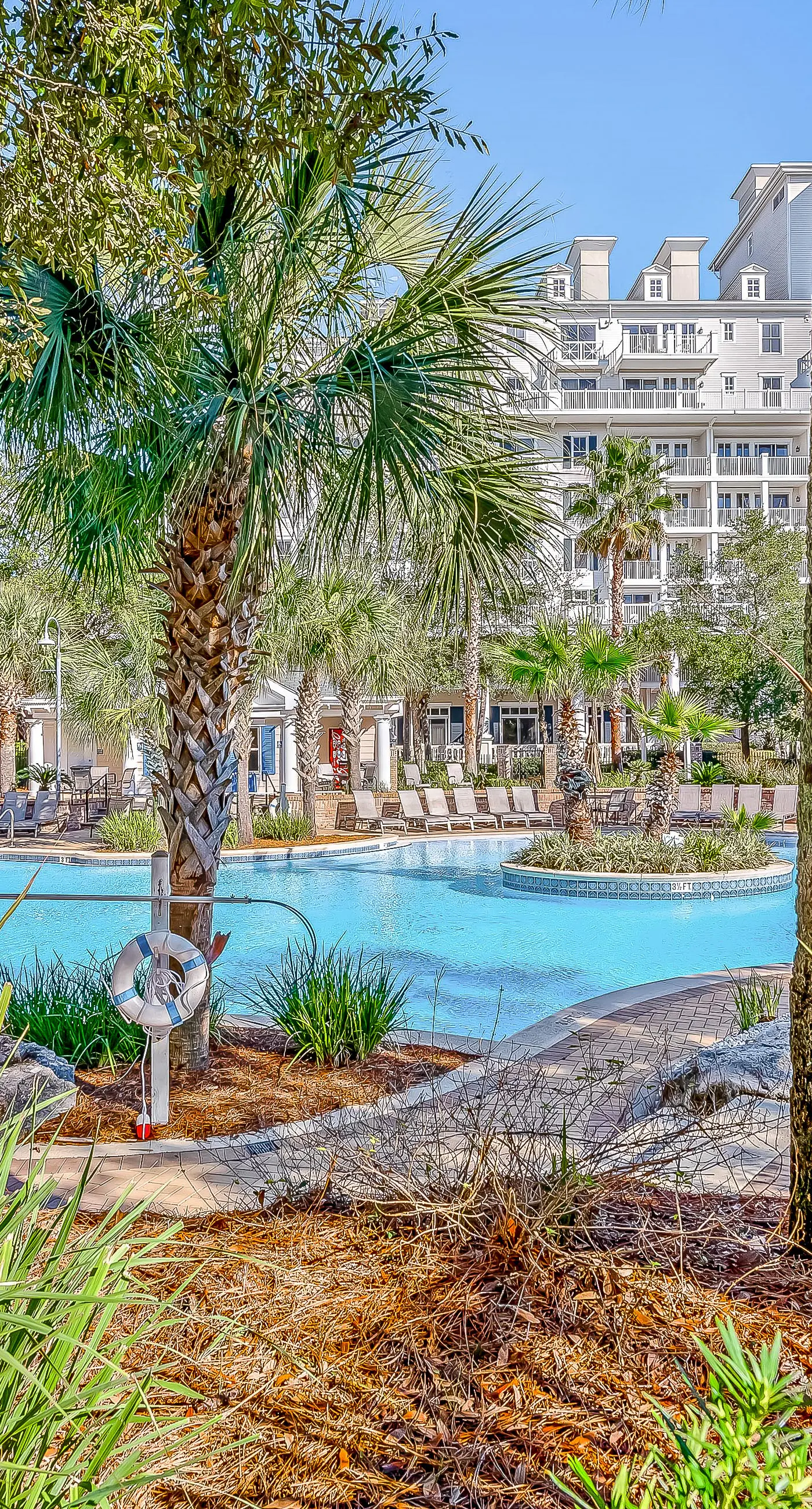 2nd-floor resort condo with balcony, on-site pool, golf, tennis & beach access