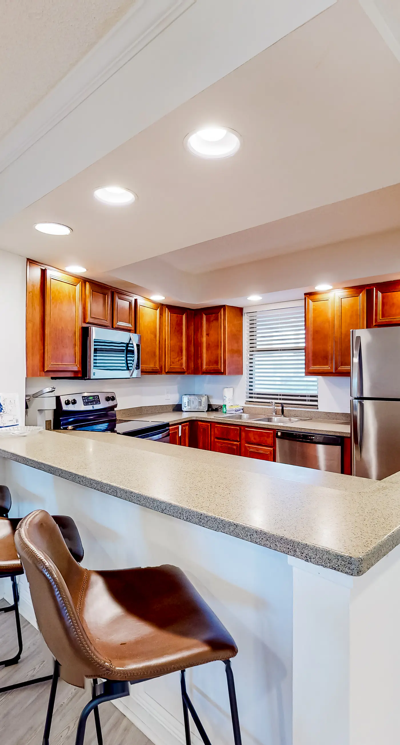 Beautiful beachfront condo with pool, beach tram, tennis, golf, & on-site dining