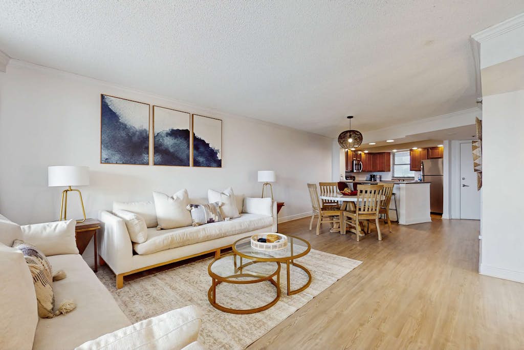 Beautiful beachfront condo with pool, beach tram, tennis, golf, & on-site dining