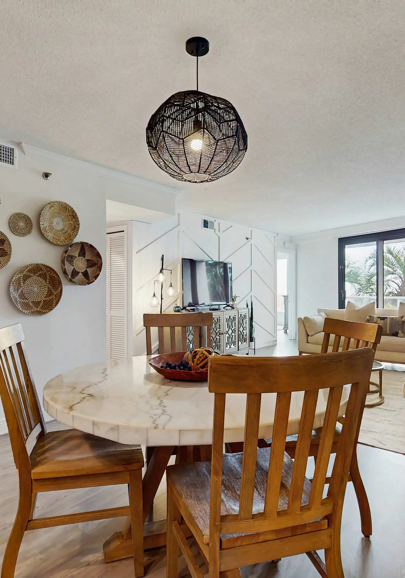Beautiful beachfront condo with pool, beach tram, tennis, golf, & on-site dining