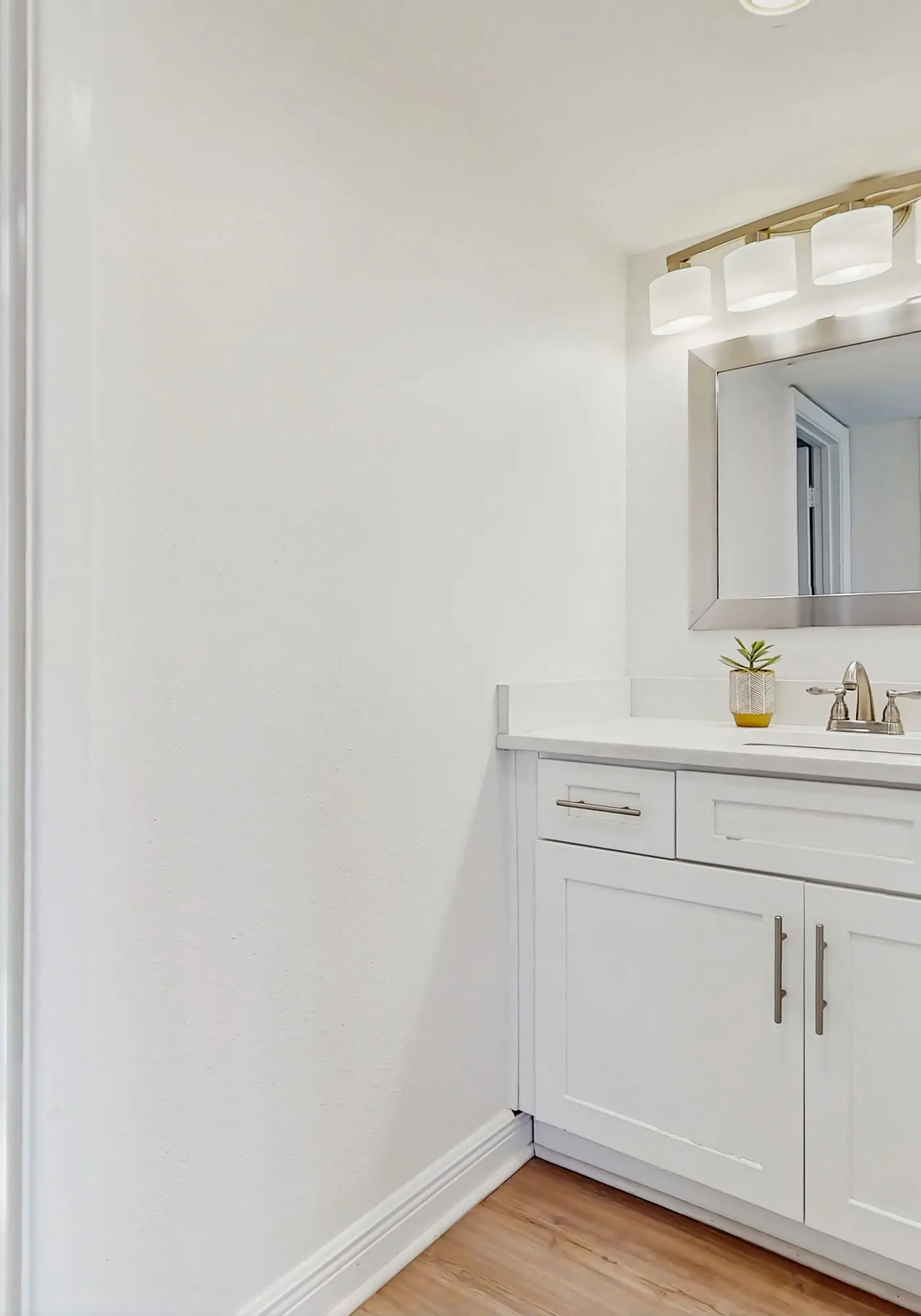 Beautiful beachfront condo with pool, beach tram, tennis, golf, & on-site dining