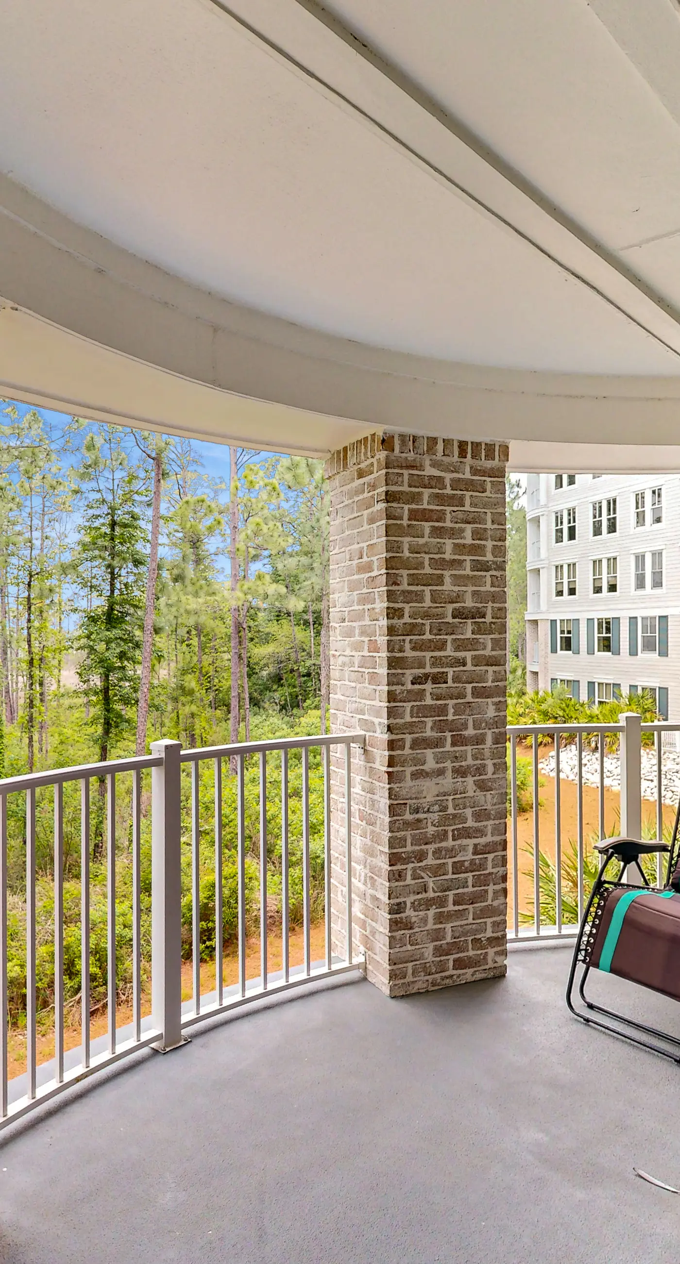 Spacious condo with bay views, renovated pool, hot tub, & beach access!