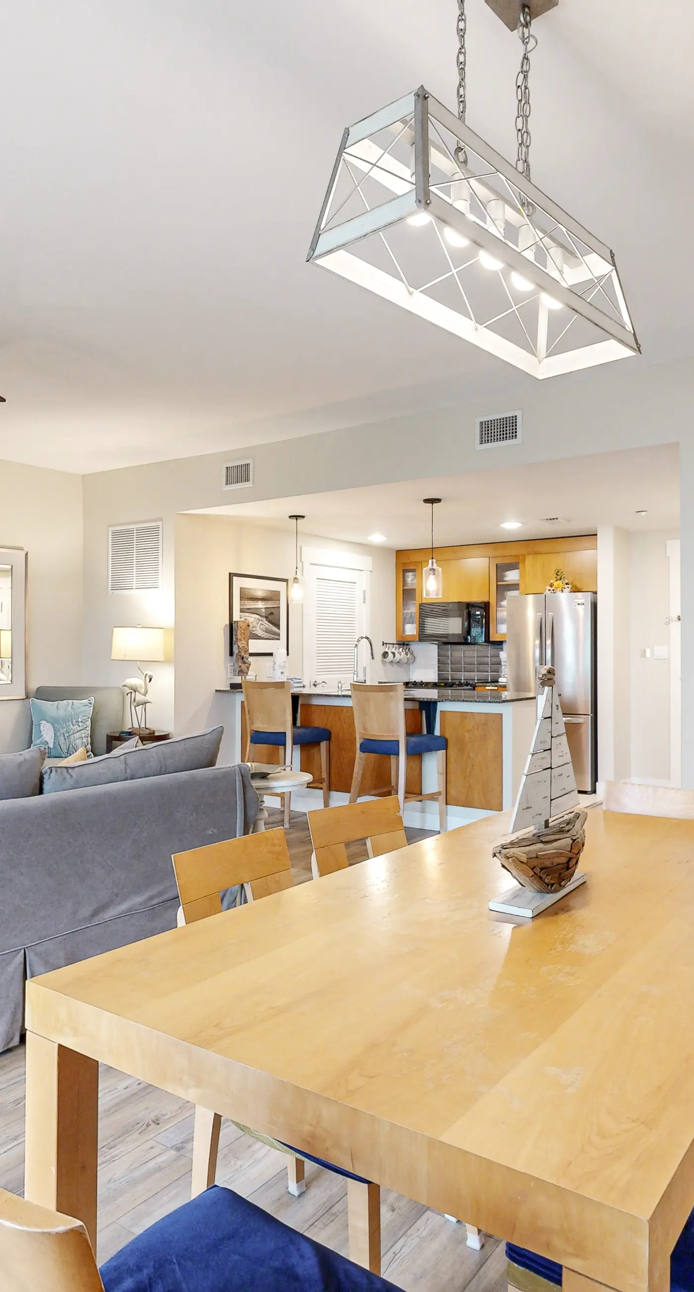 Spacious condo with bay views, renovated pool, hot tub, & beach access!