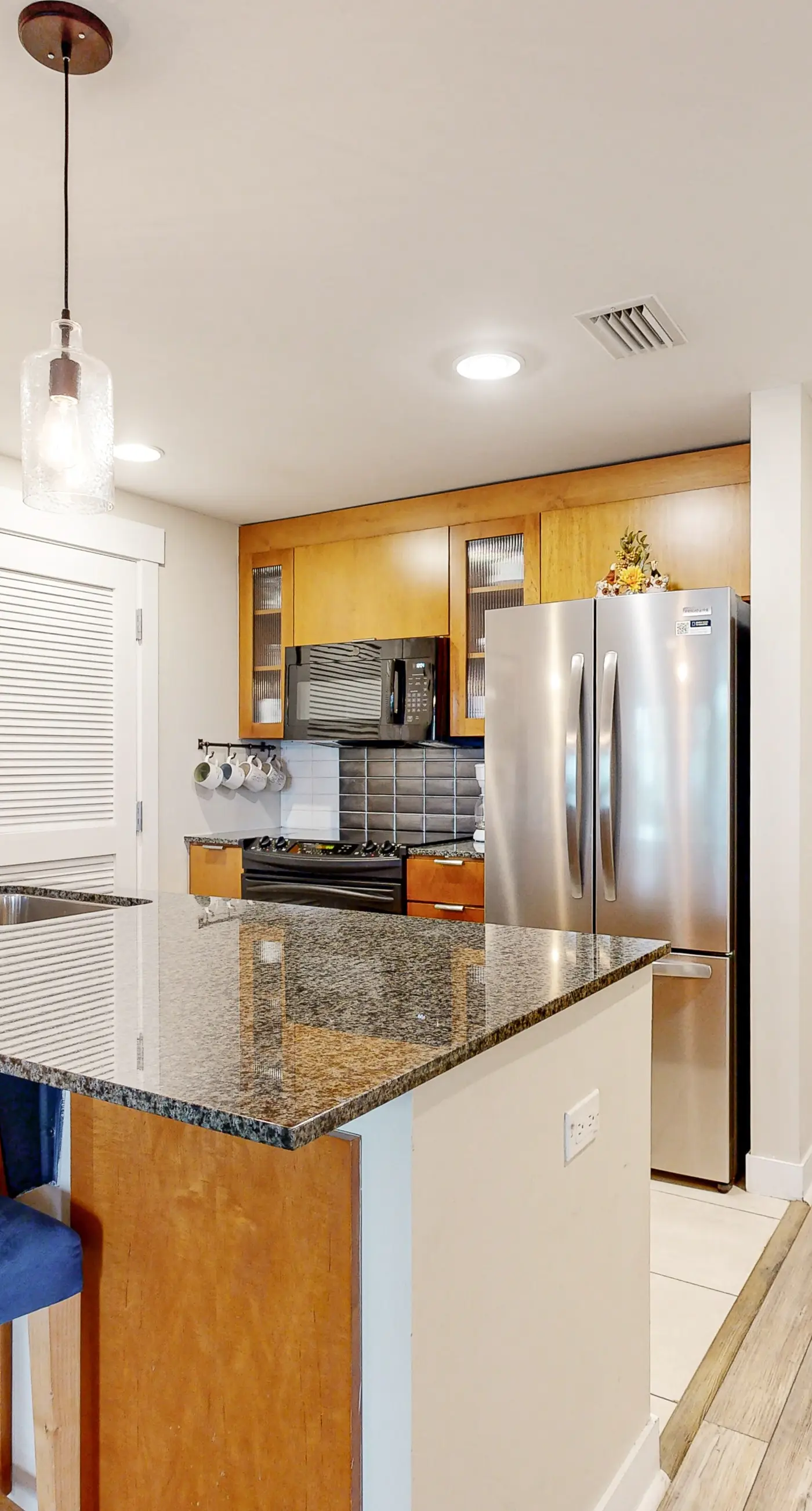 Spacious condo with bay views, renovated pool, hot tub, & beach access!