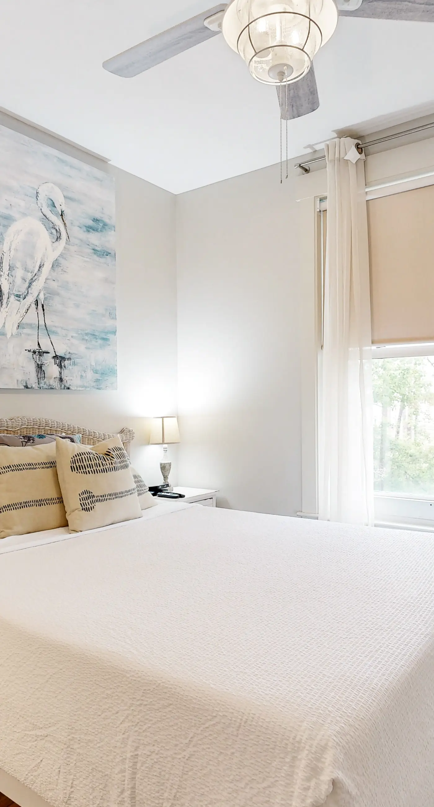Spacious condo with bay views, renovated pool, hot tub, & beach access!