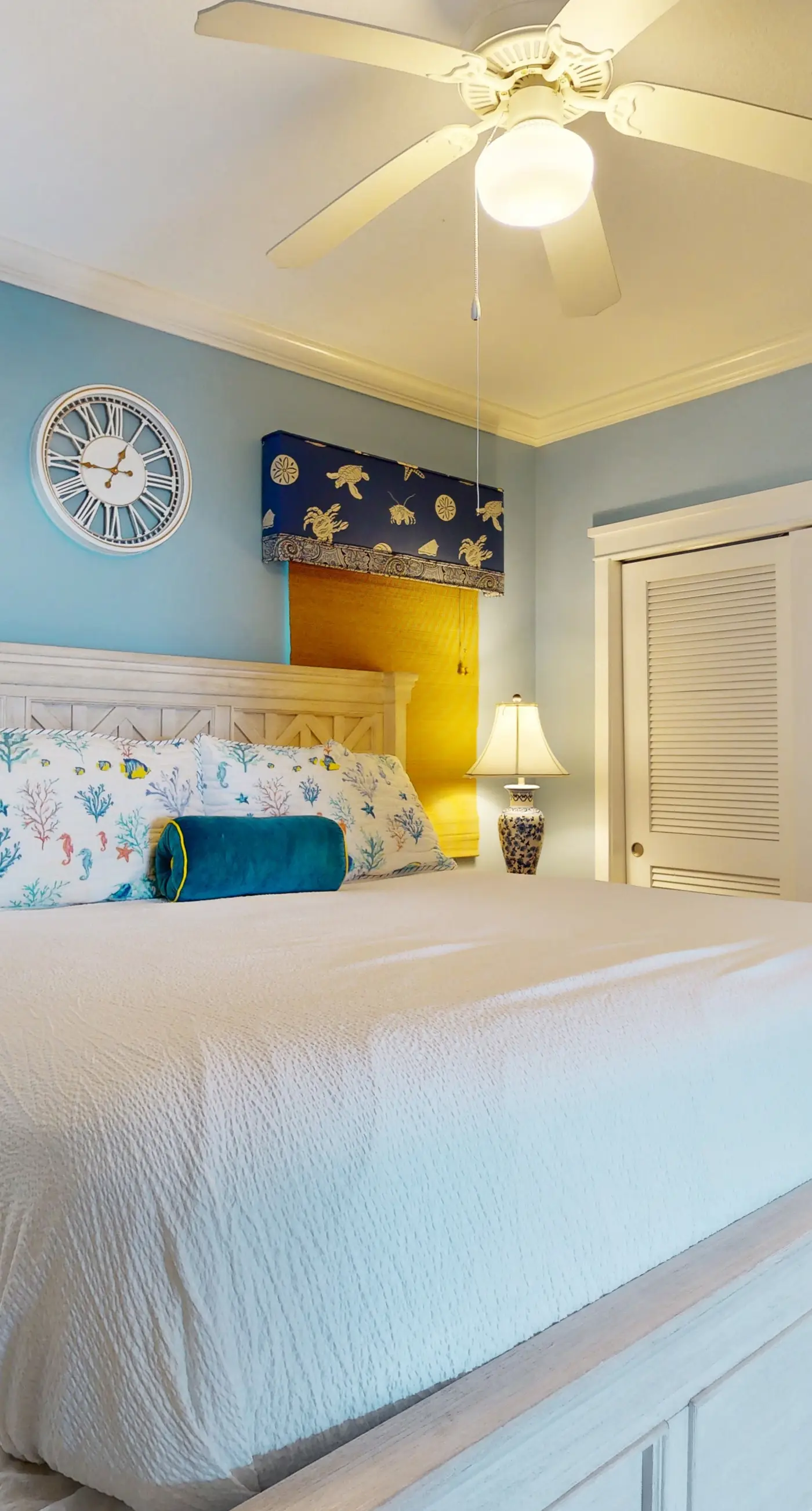 Waterscape Condo w/ Shared Amenities, Seasonal Beach Service Included