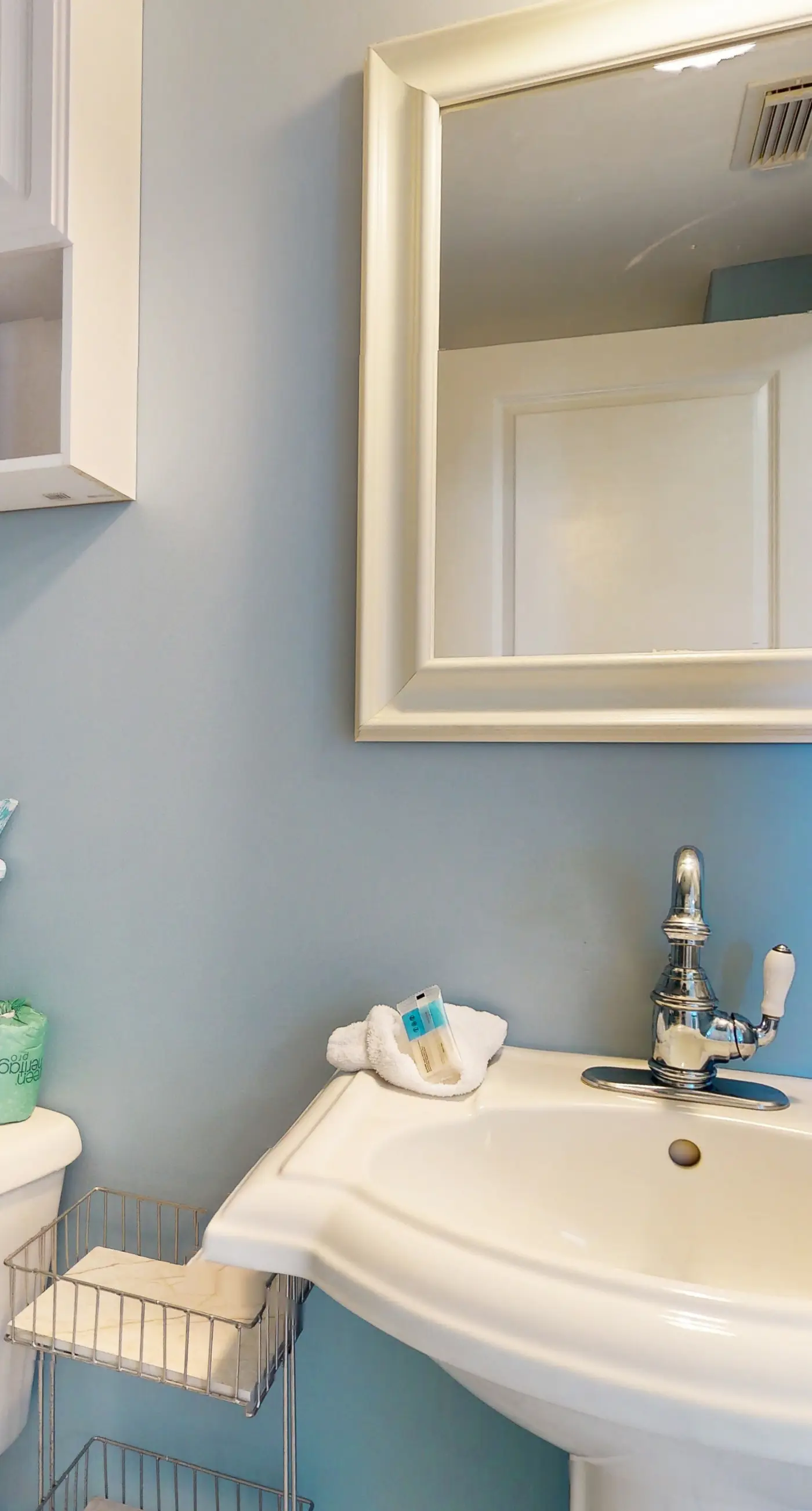 Waterscape Condo w/ Shared Amenities, Seasonal Beach Service Included