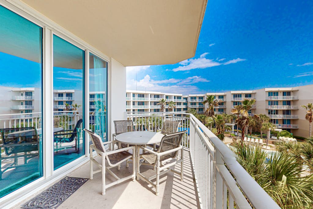 Warm, Welcoming Condo At Waterscape w/Children's Playground & Two Hot Tubs