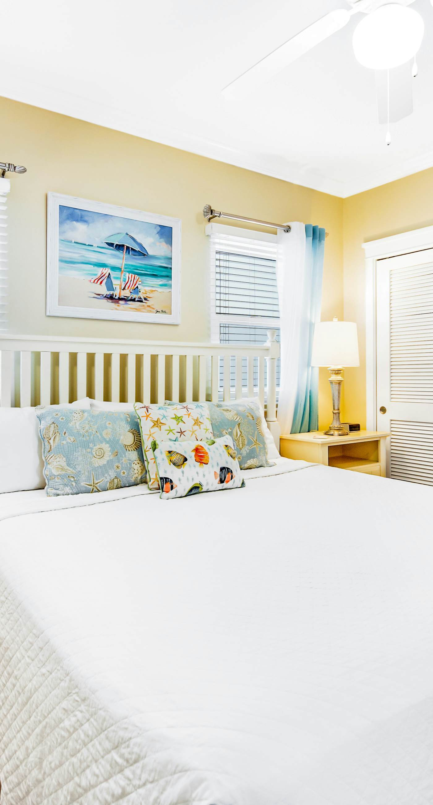 Spacious Top-Floor Condo At Waterscape 490 Feet Of Private Beach