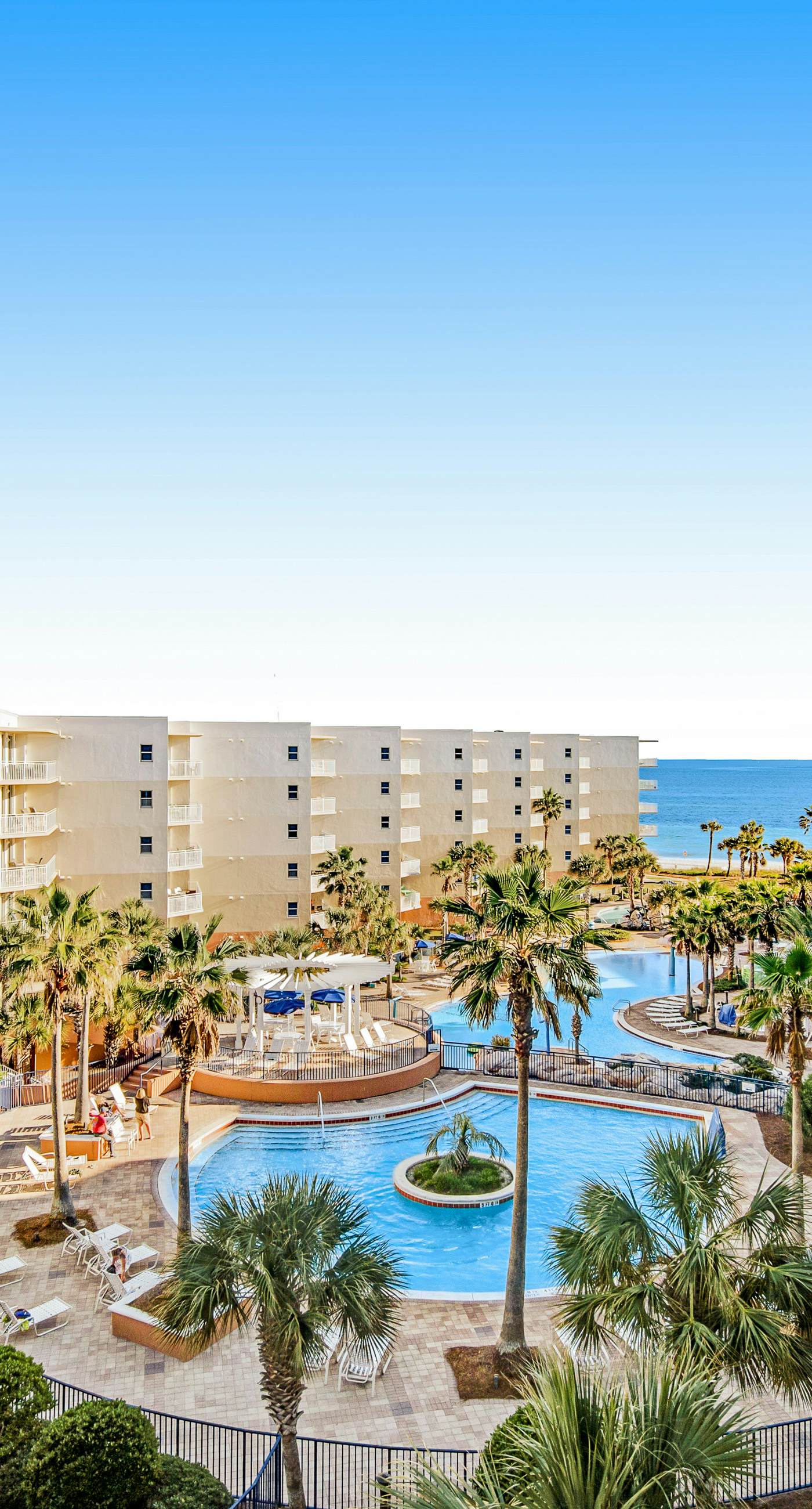 Spacious Top-Floor Condo At Waterscape 490 Feet Of Private Beach