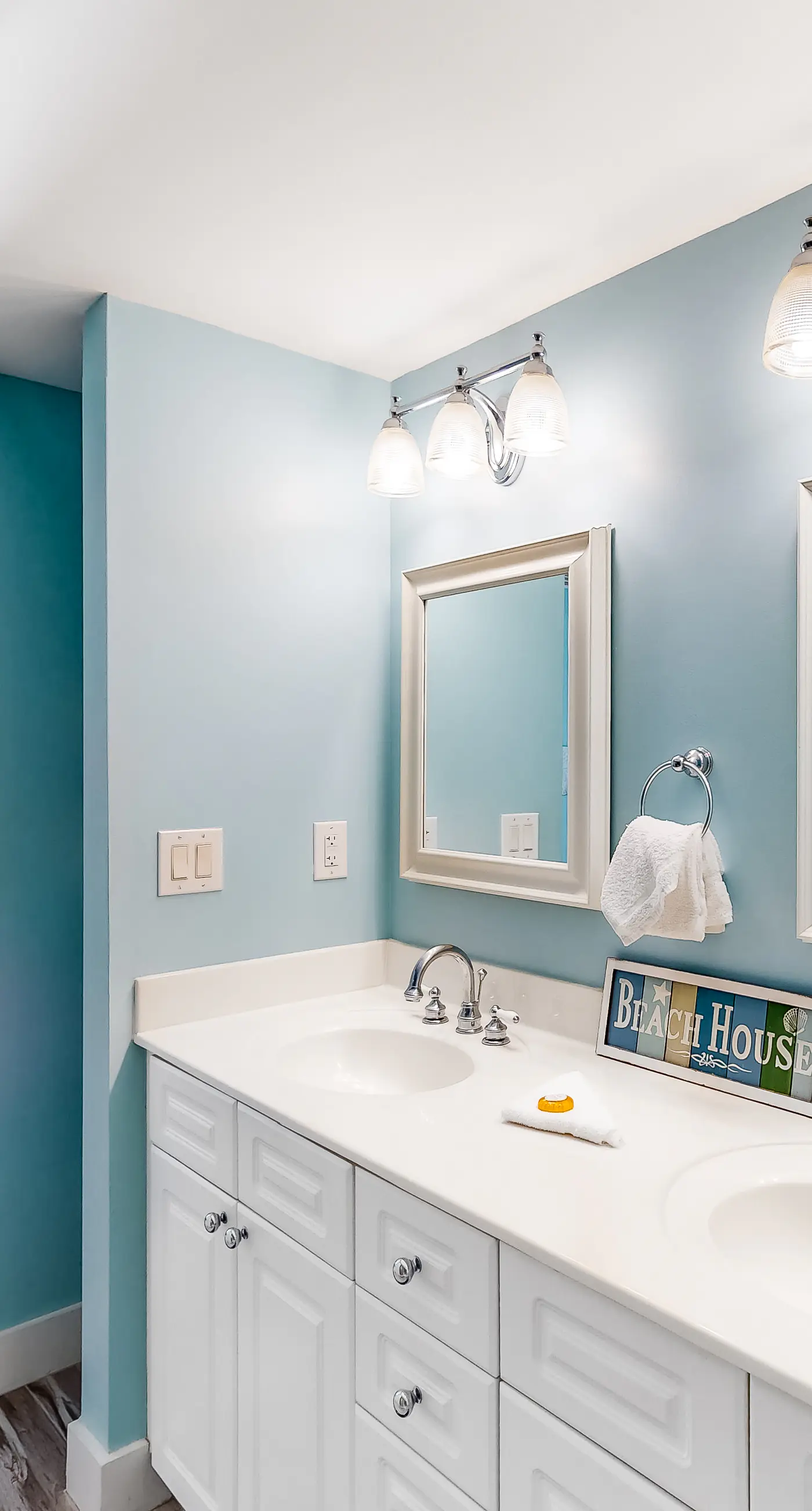 Inviting, Coastal Condo On Okaloosa Island Waterfall, Lazy River