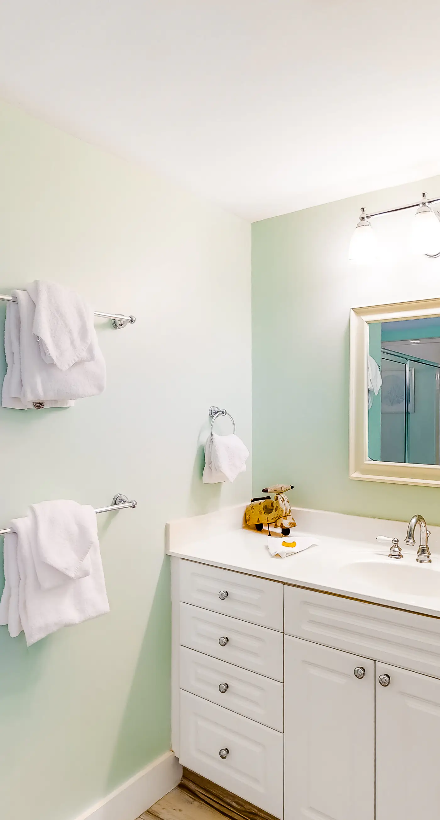Inviting, Coastal Condo On Okaloosa Island Waterfall, Lazy River