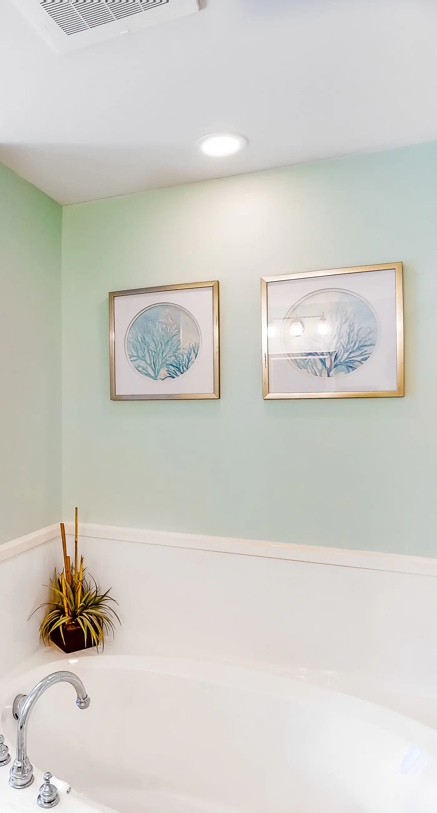 Inviting, Coastal Condo On Okaloosa Island Waterfall, Lazy River