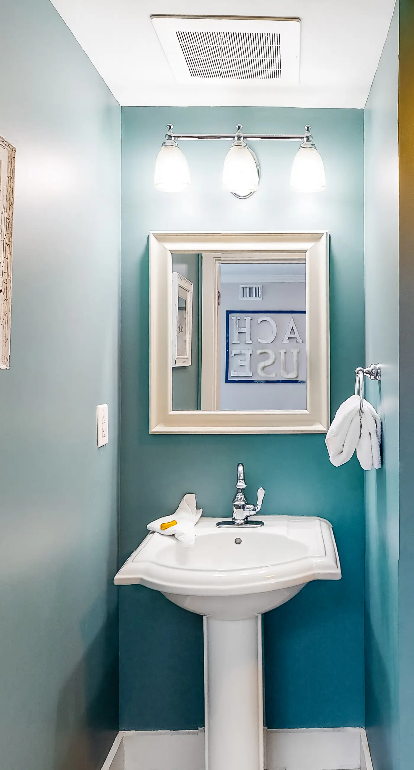 Inviting, Coastal Condo On Okaloosa Island Waterfall, Lazy River