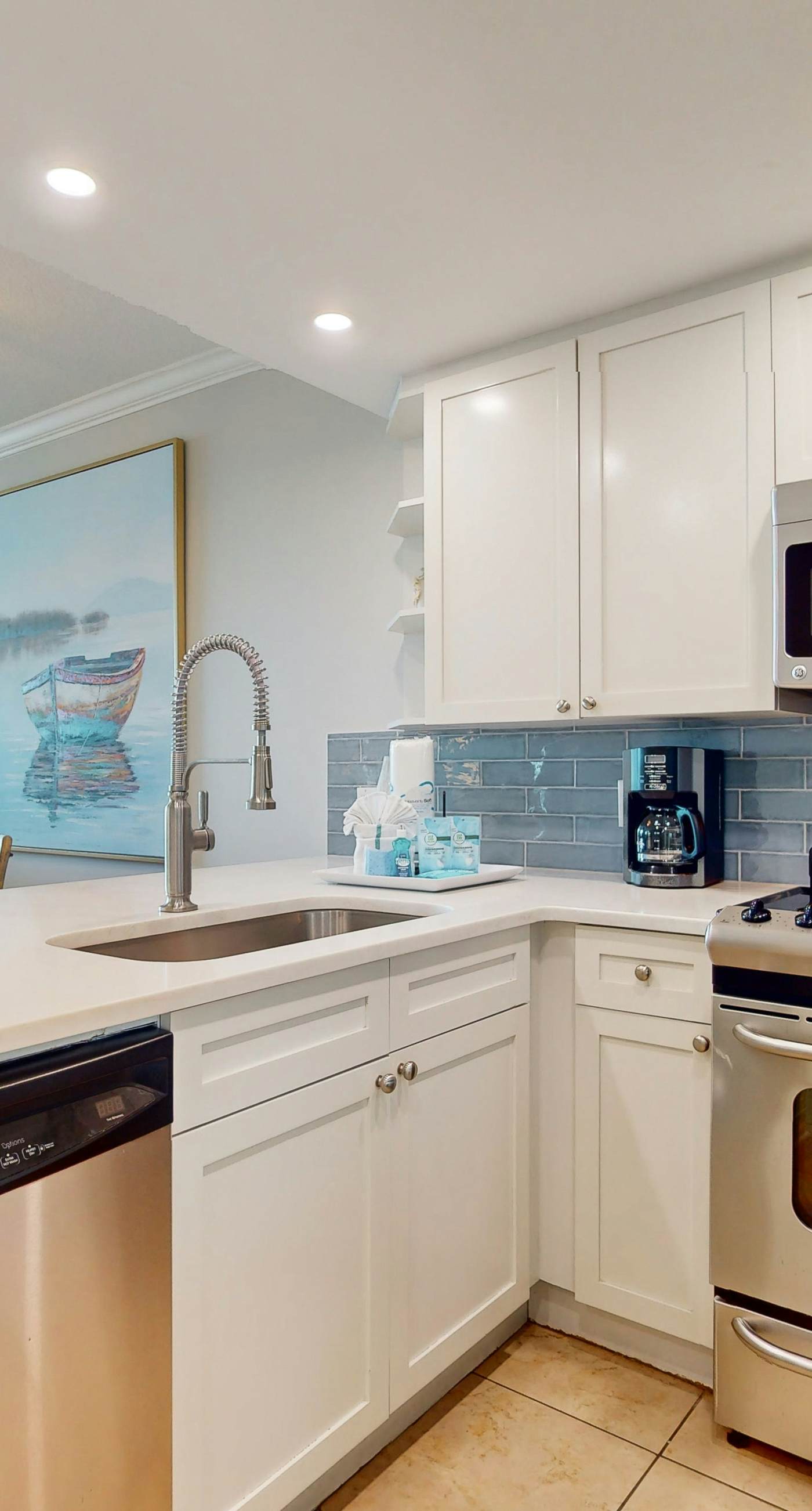 Inviting, Beach-Chic Condo On Okaloosa Island 490 Feet Of Private Beach