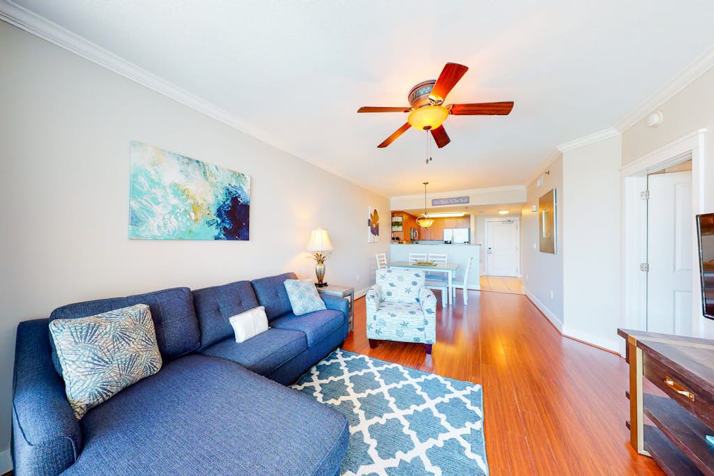 Warm, Welcoming Condo On Okaloosa Island 490 Feet Of Private Beach